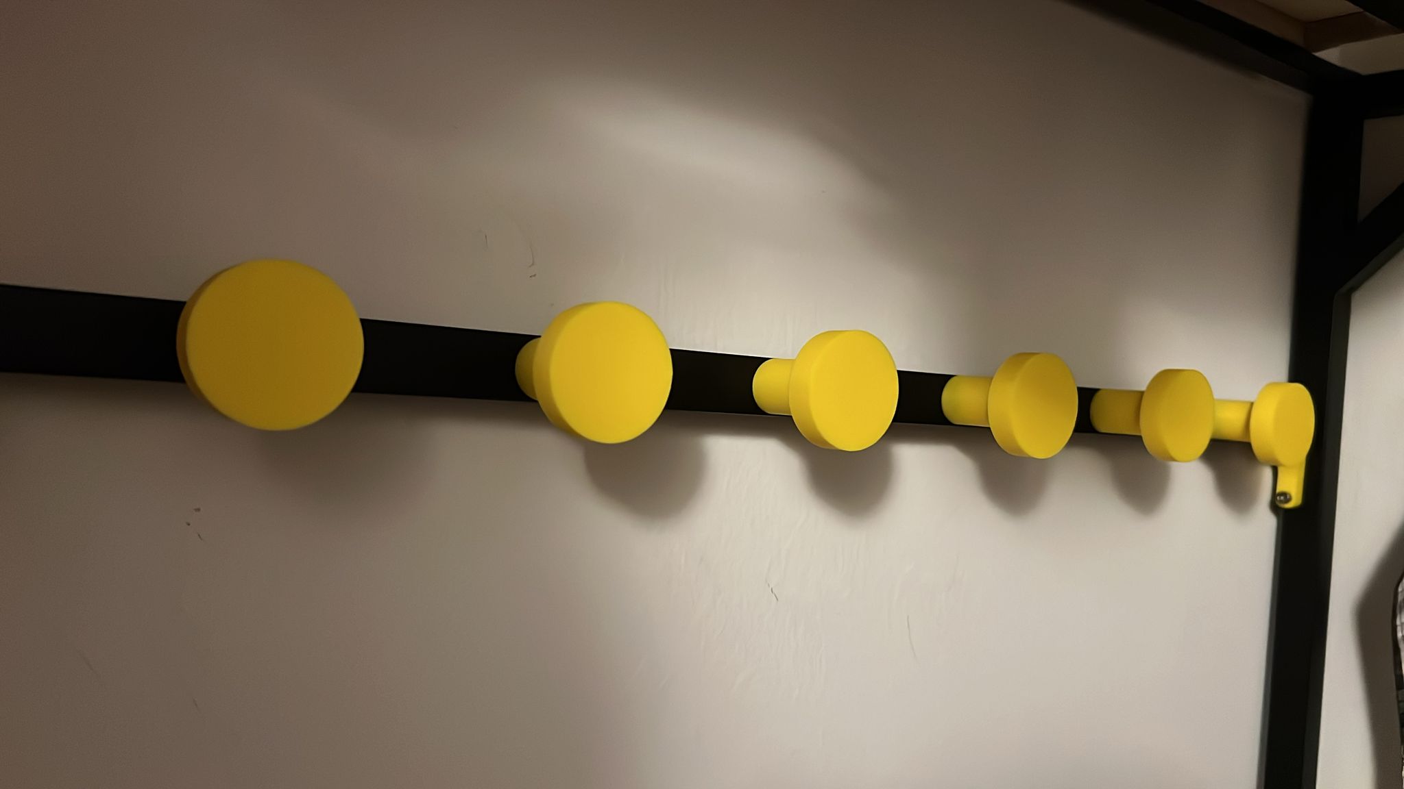 Clothes hanger knobs