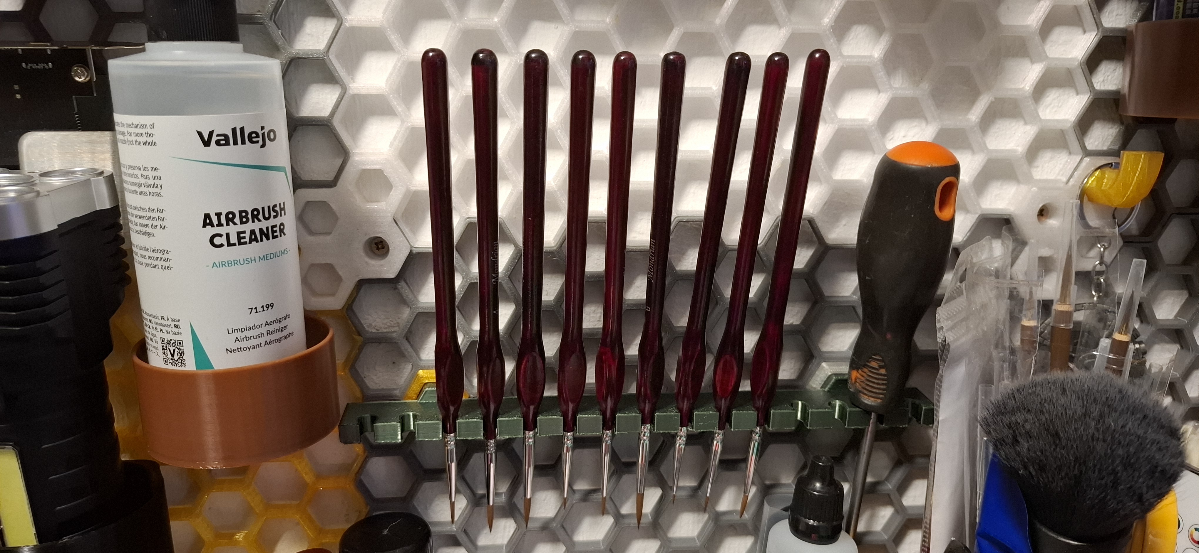 HSW paintbrush holder