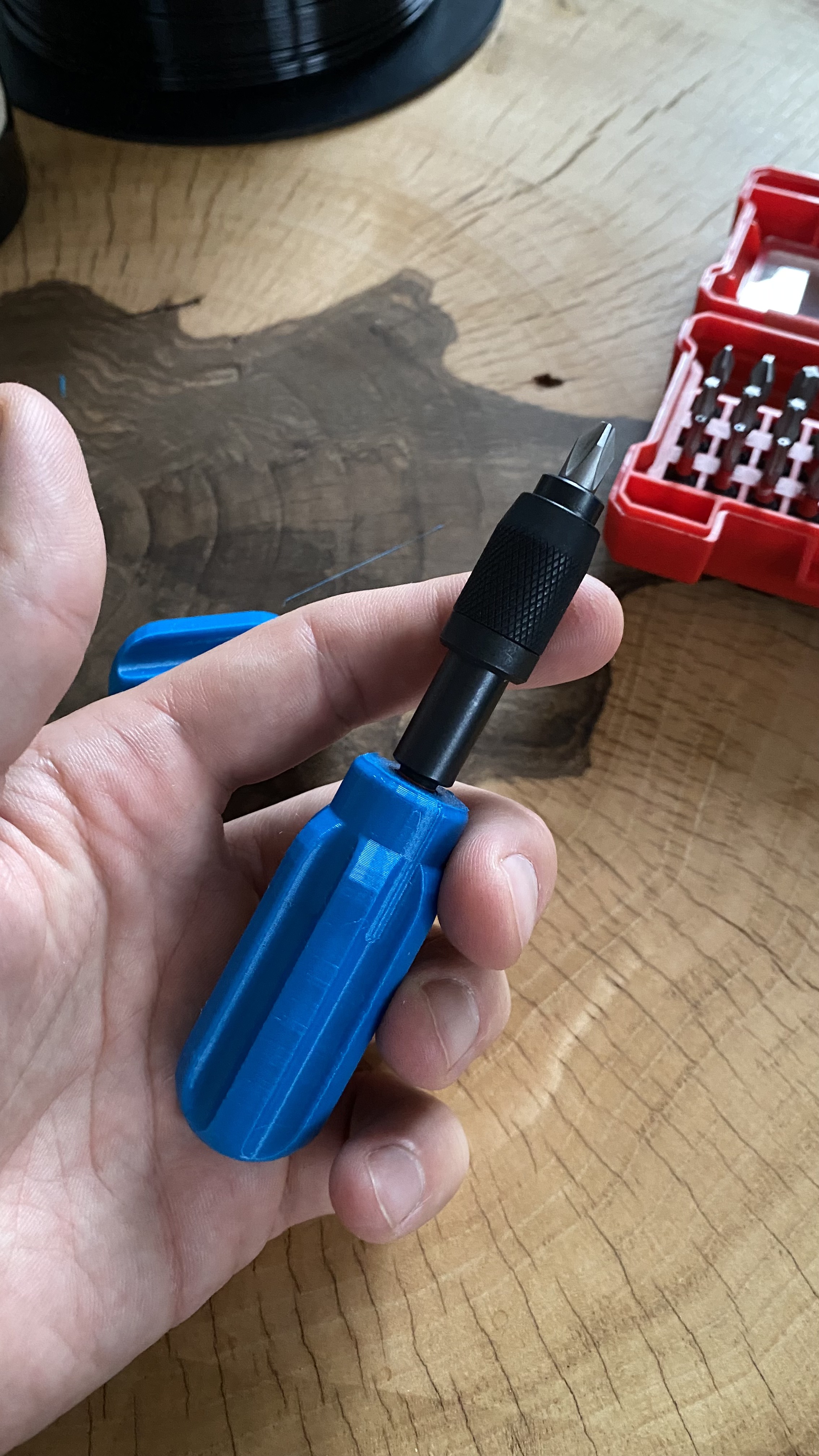 Miniatura 3 do modelo 3D Screwdriver handle for hex bit