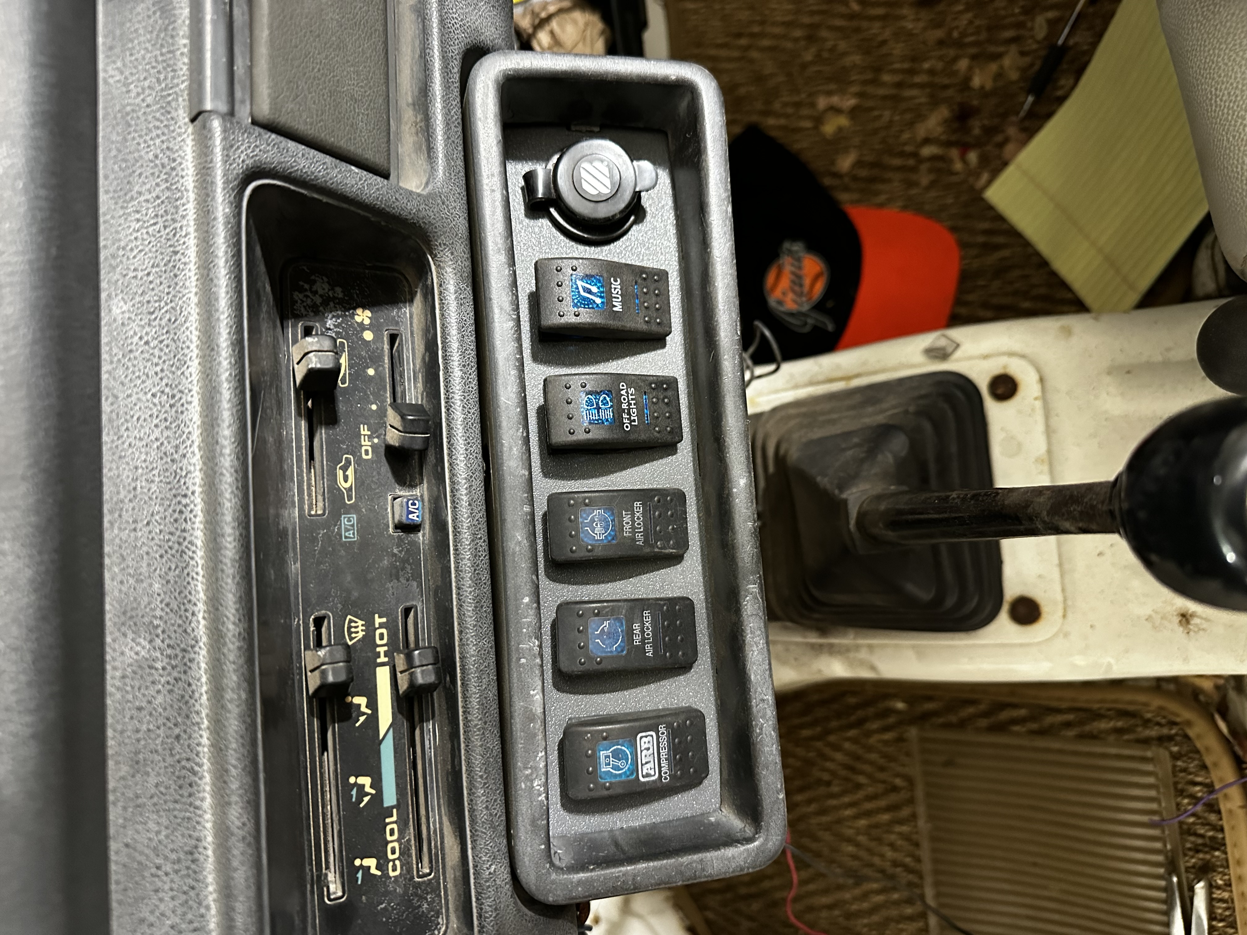 Suzuki Samurai Switch plate and blanking plate for Stereo Cubby