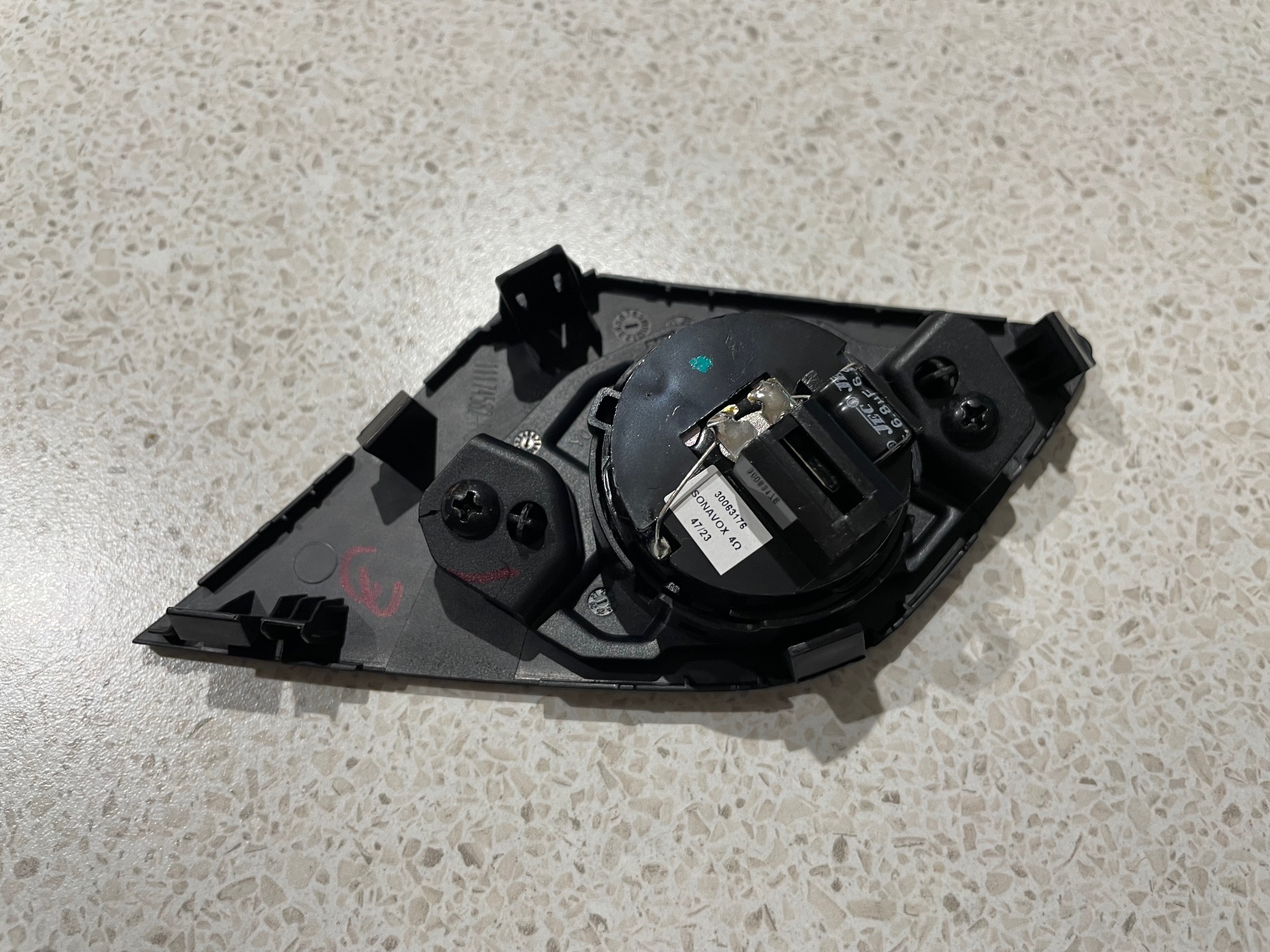 Miniatura 2 do modelo 3D MG4 Tweeter Bracket and Mount