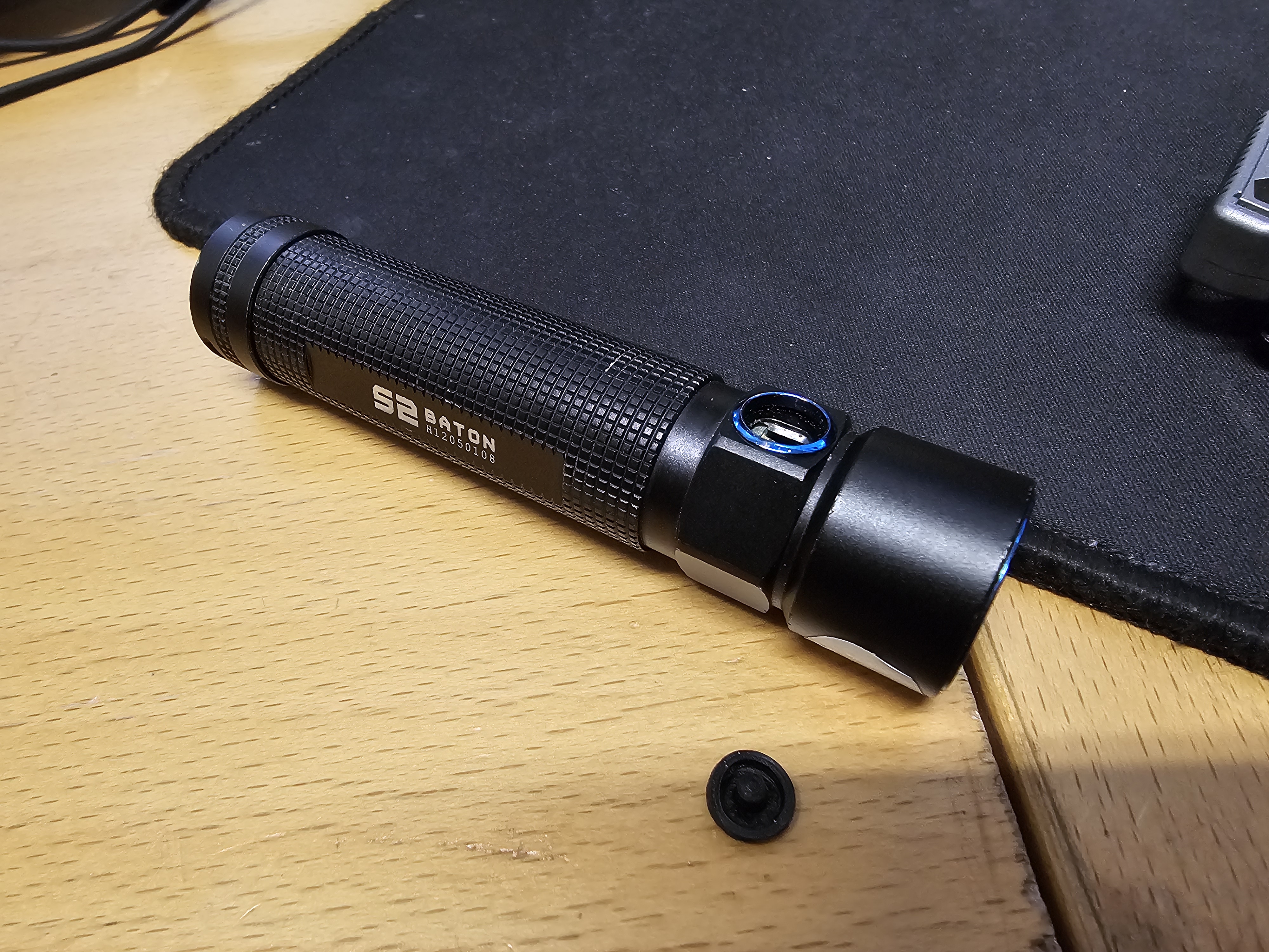 Olight S2 baton replacement button — miniatura 2