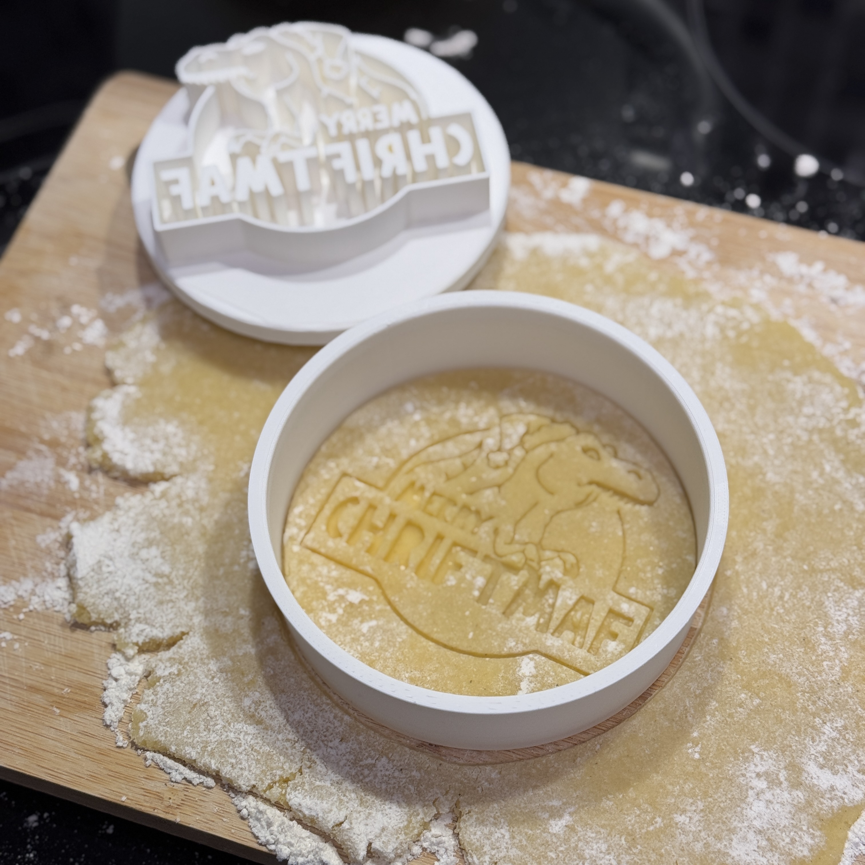 The Xmas "Merry Chriftmaf" Cookie Cutter