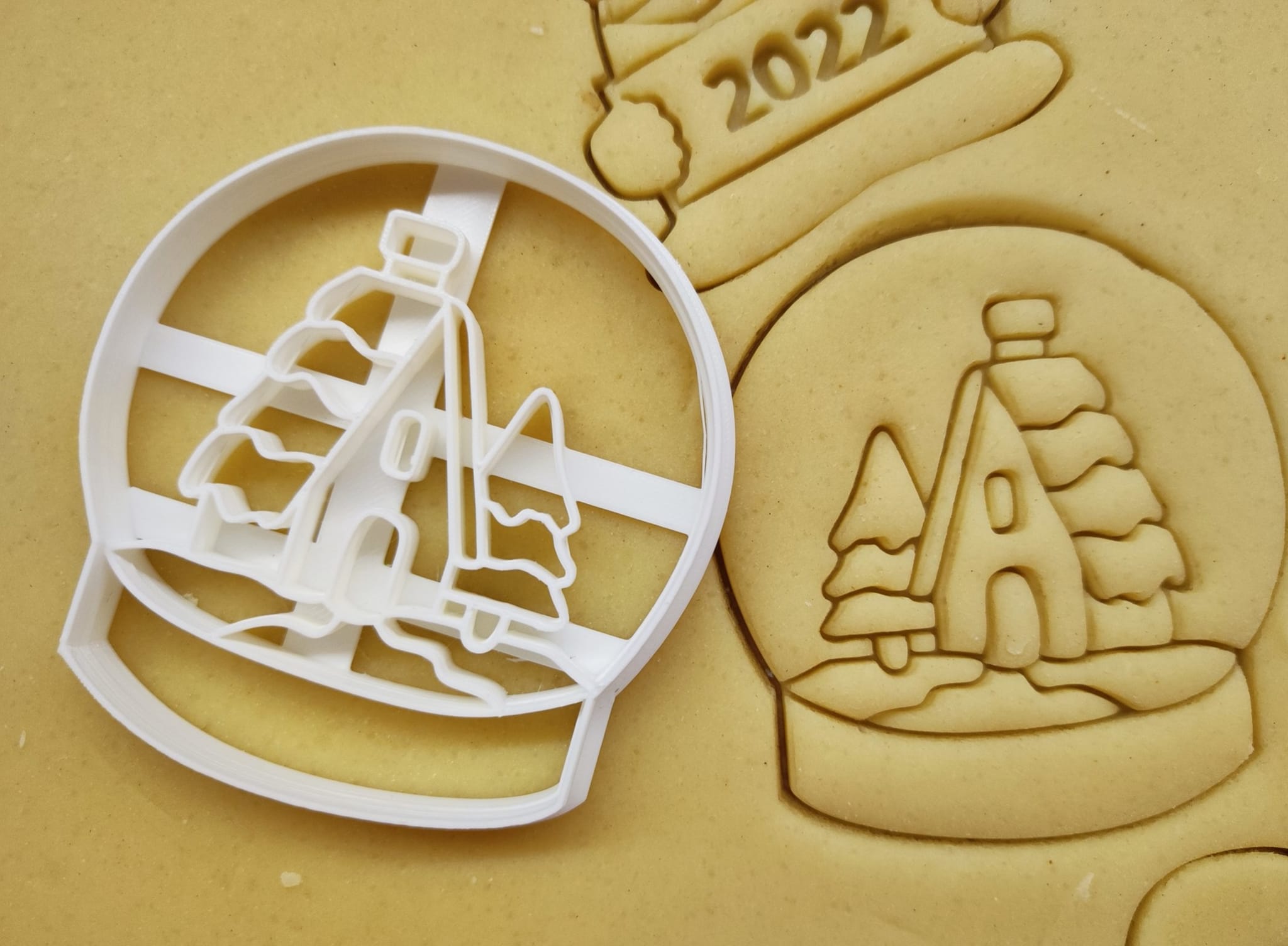 Snow Globe cookie cutter