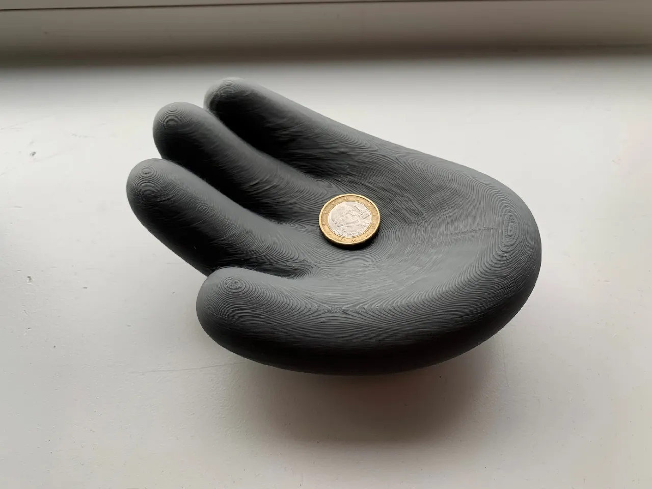 Hand Tray by SirrealVisuals | Download free STL model | Printables.com