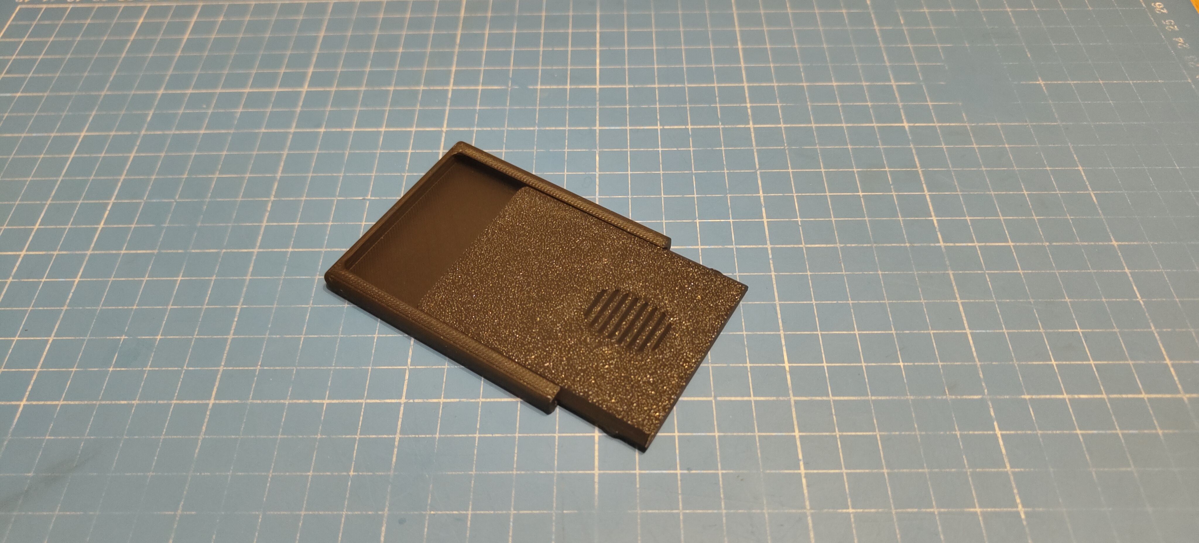 Miniatura 4 do modelo 3D SD Card case (slim)
