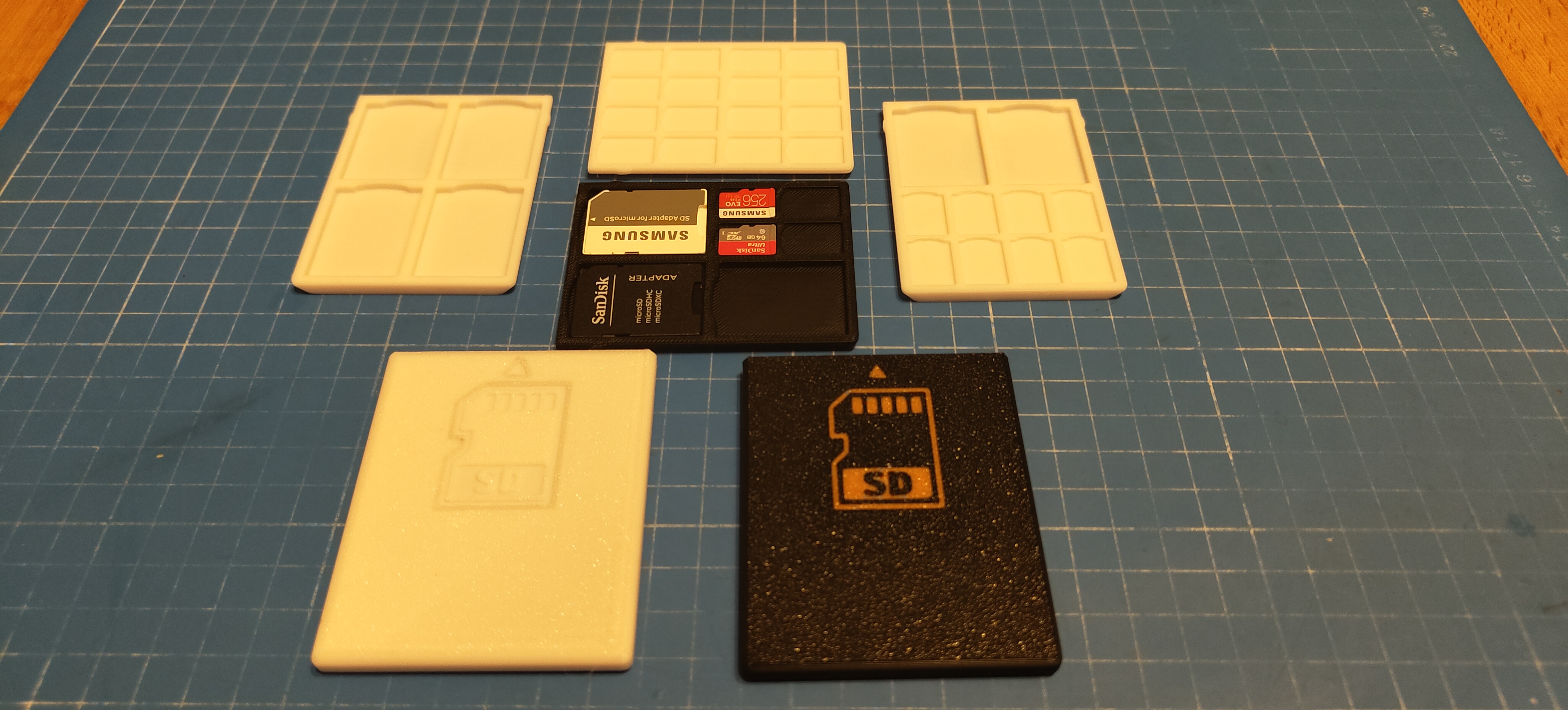 Miniatura 2 do modelo 3D SD Card case (slim)