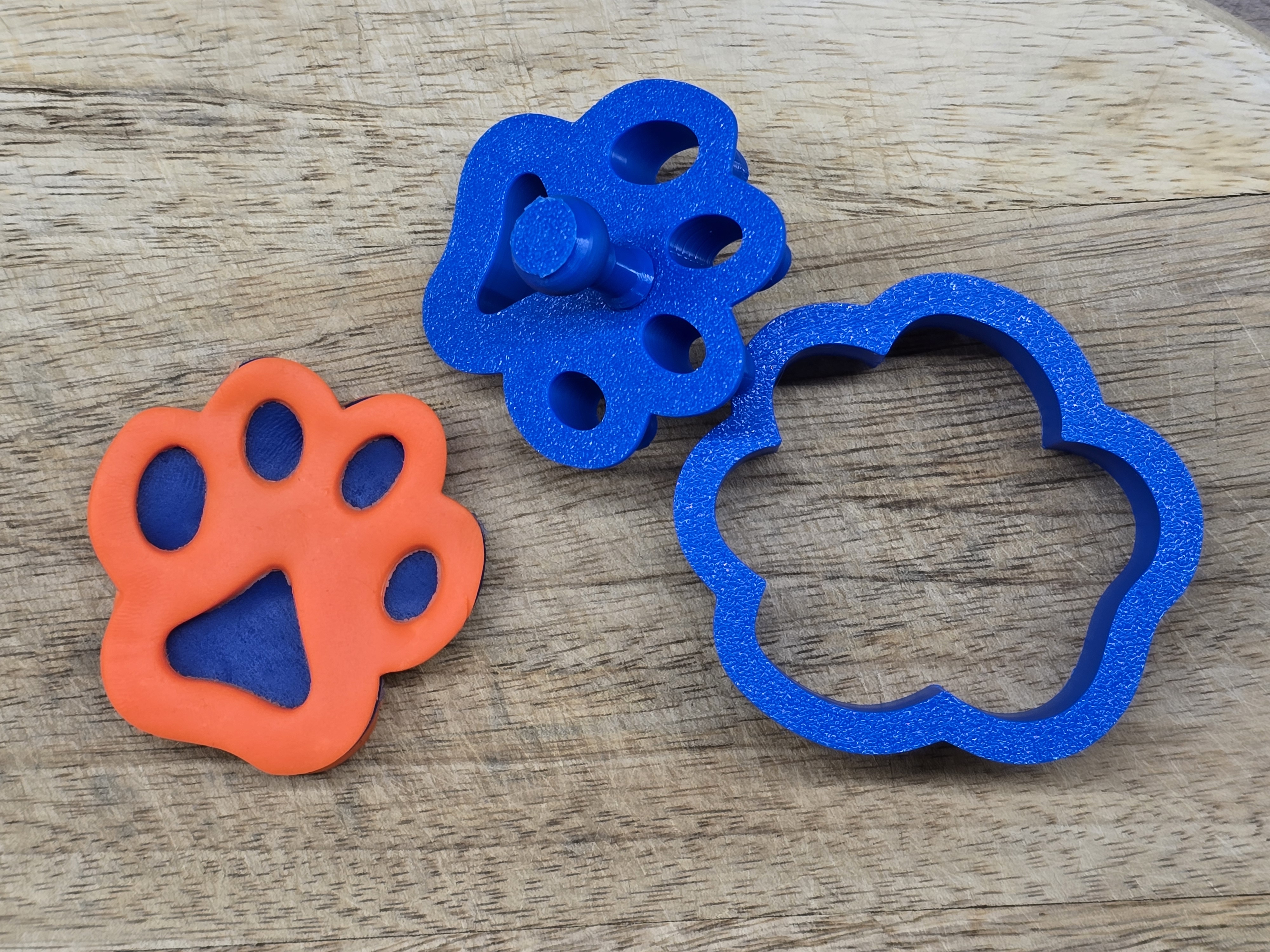 paw footprint cookie cutter