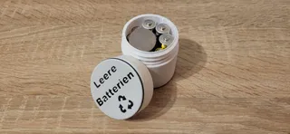 Dose für leere Batterien - Container for Empty Batteries