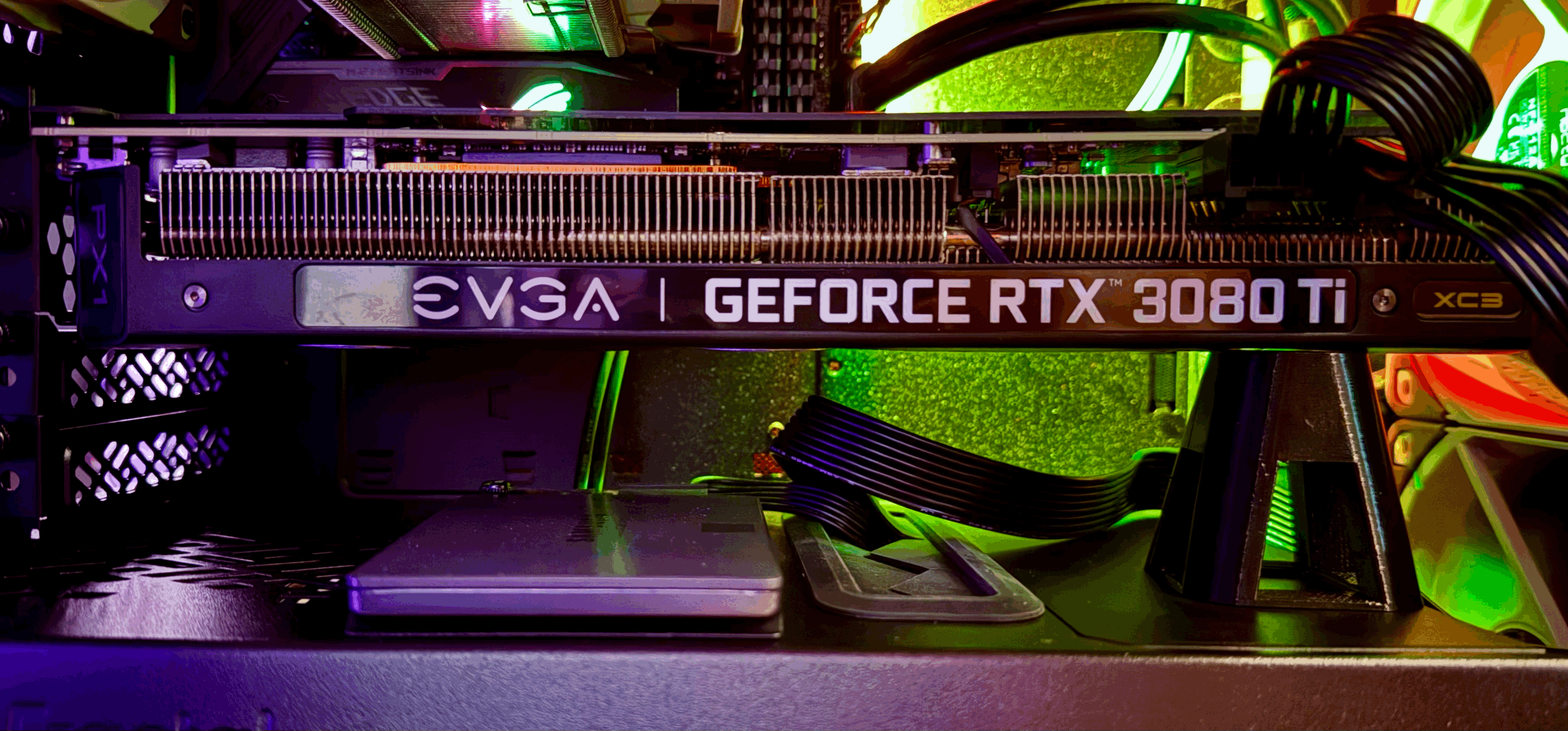 Miniatura 2 do modelo 3D GPU Support Stand