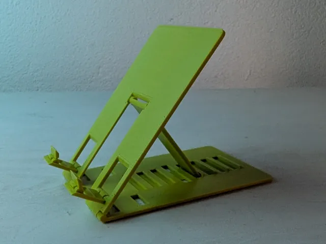 Creditcard sized phonestand