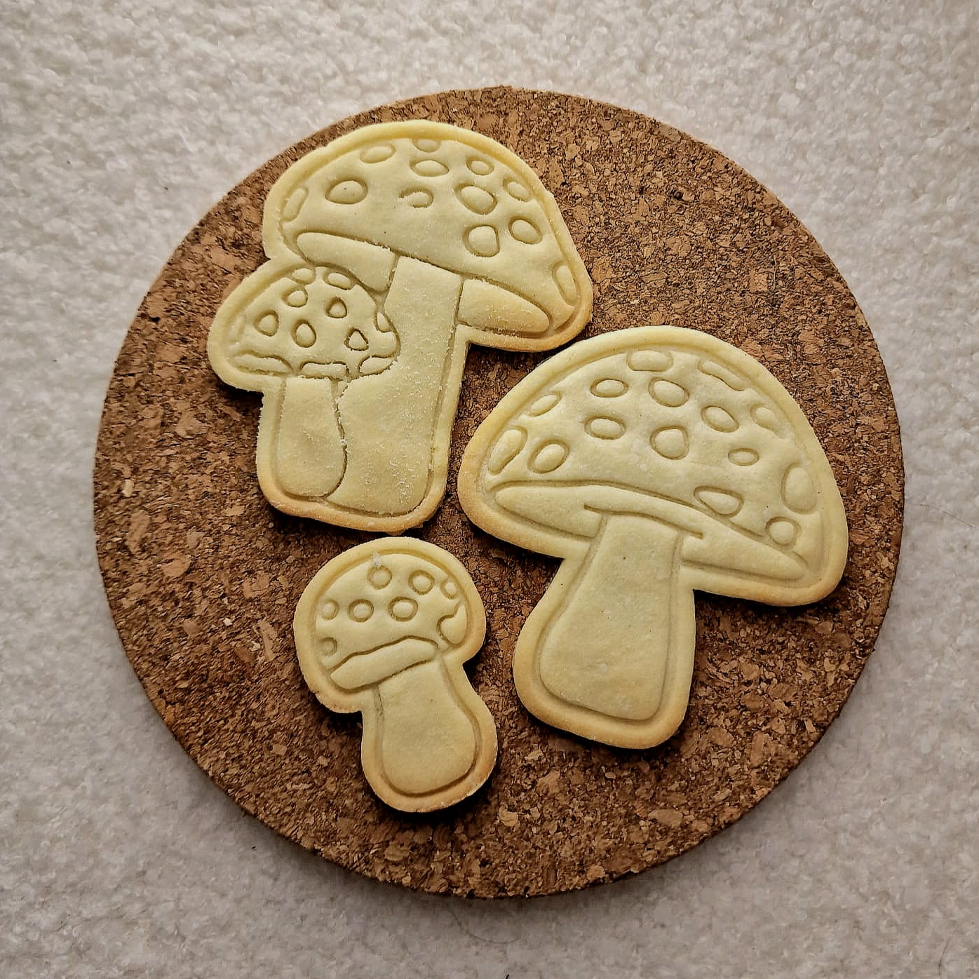 Shroom-tastic Shapes (mushroom/toadstool cookie cutter)