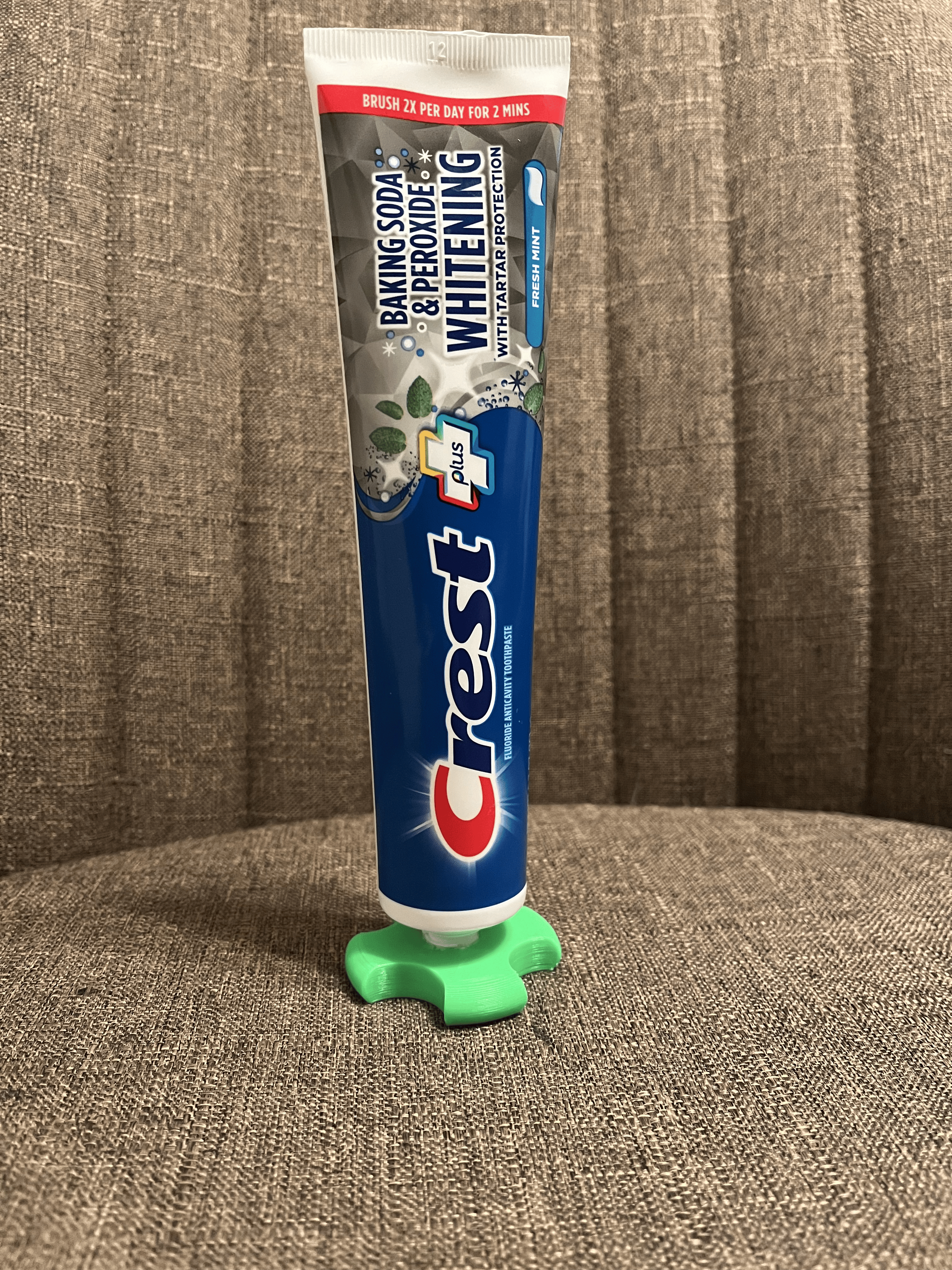 Miniatura 2 do modelo 3D Toothpaste Cap / Stand
