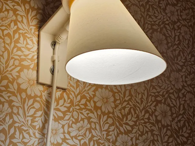 IKEA Upplyst to wall lamp (sconce) conversion