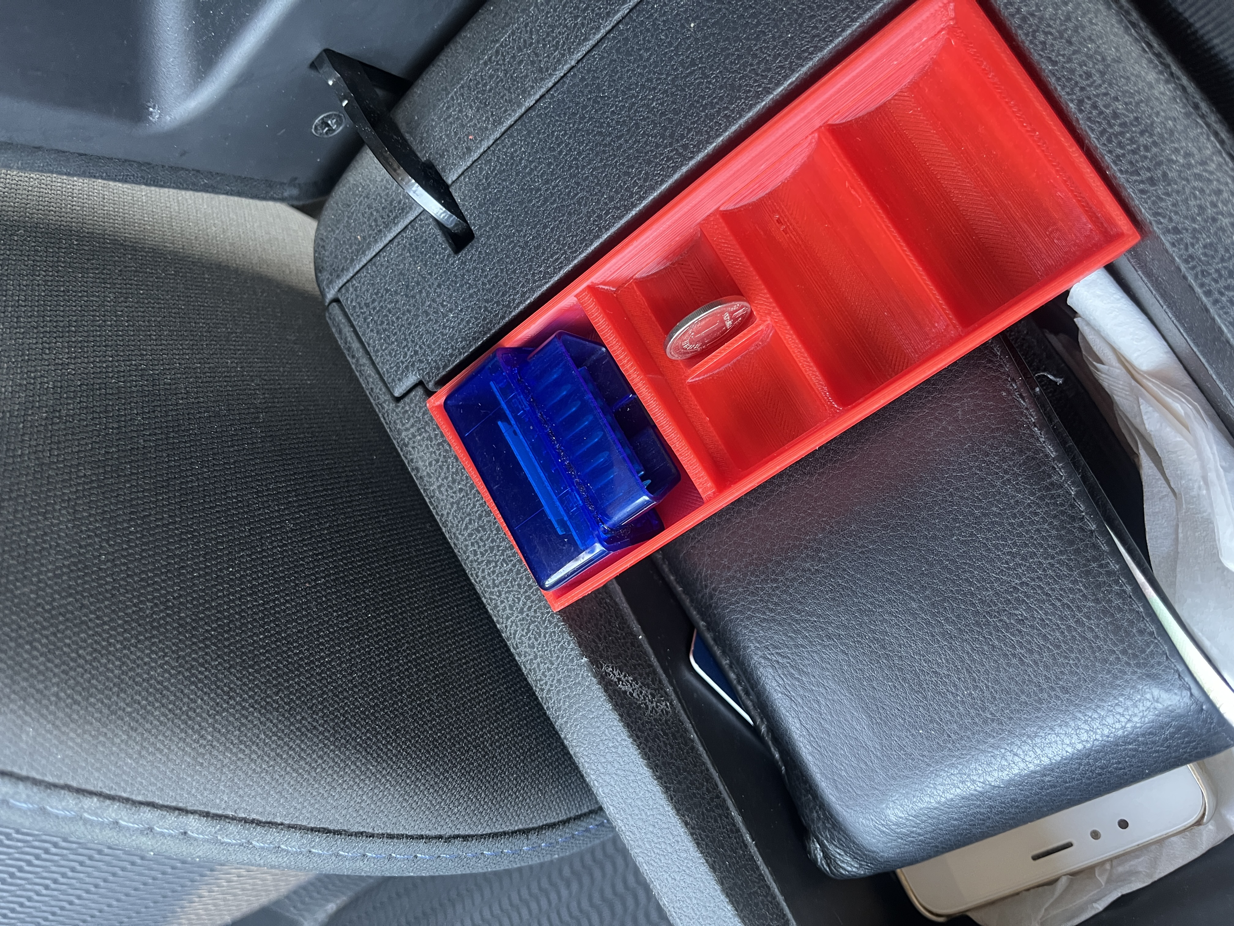 Nissan Leaf UAH Coin Holder