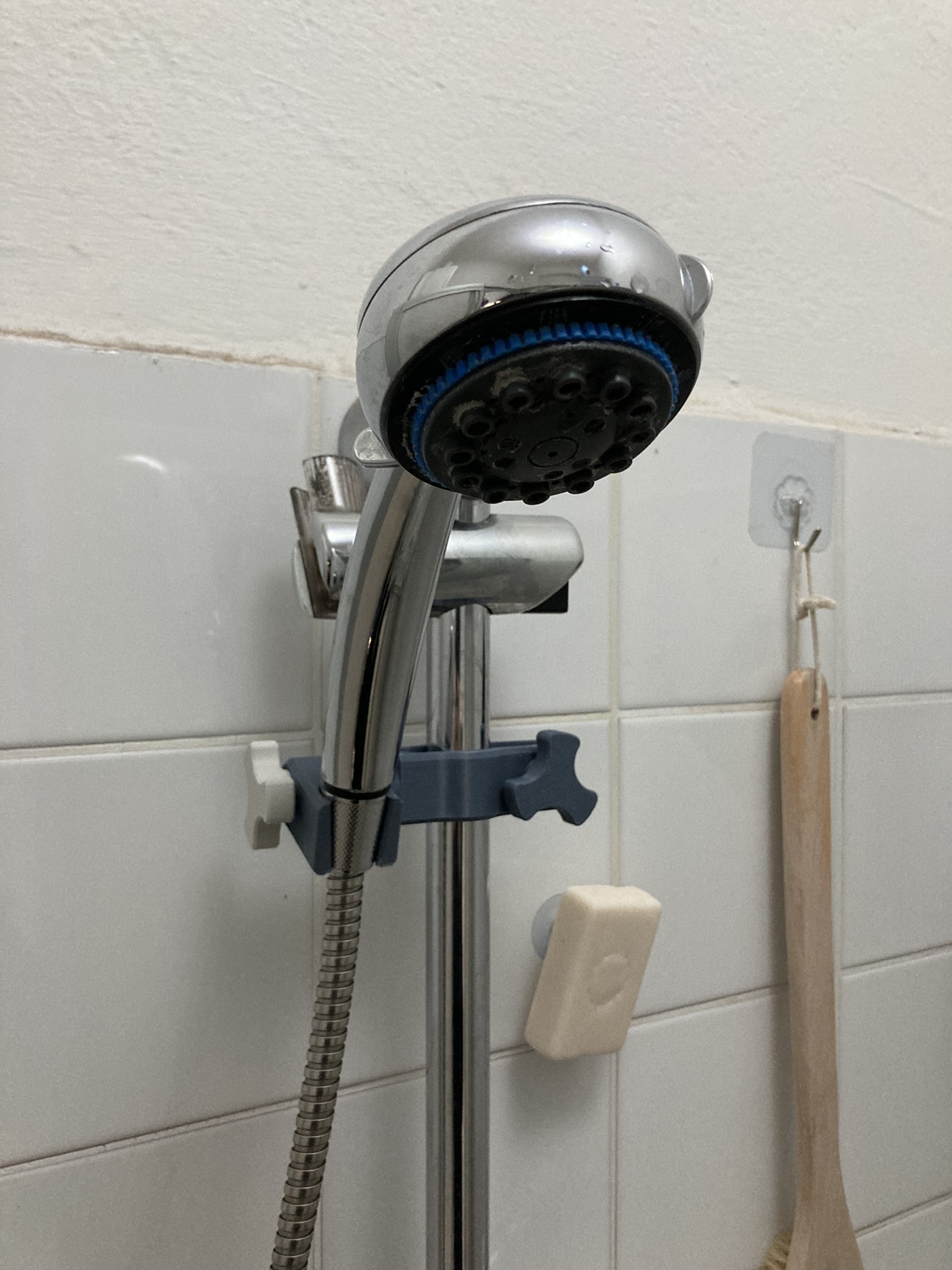 Miniatura 2 do modelo 3D Adjustable Showerhead Holder