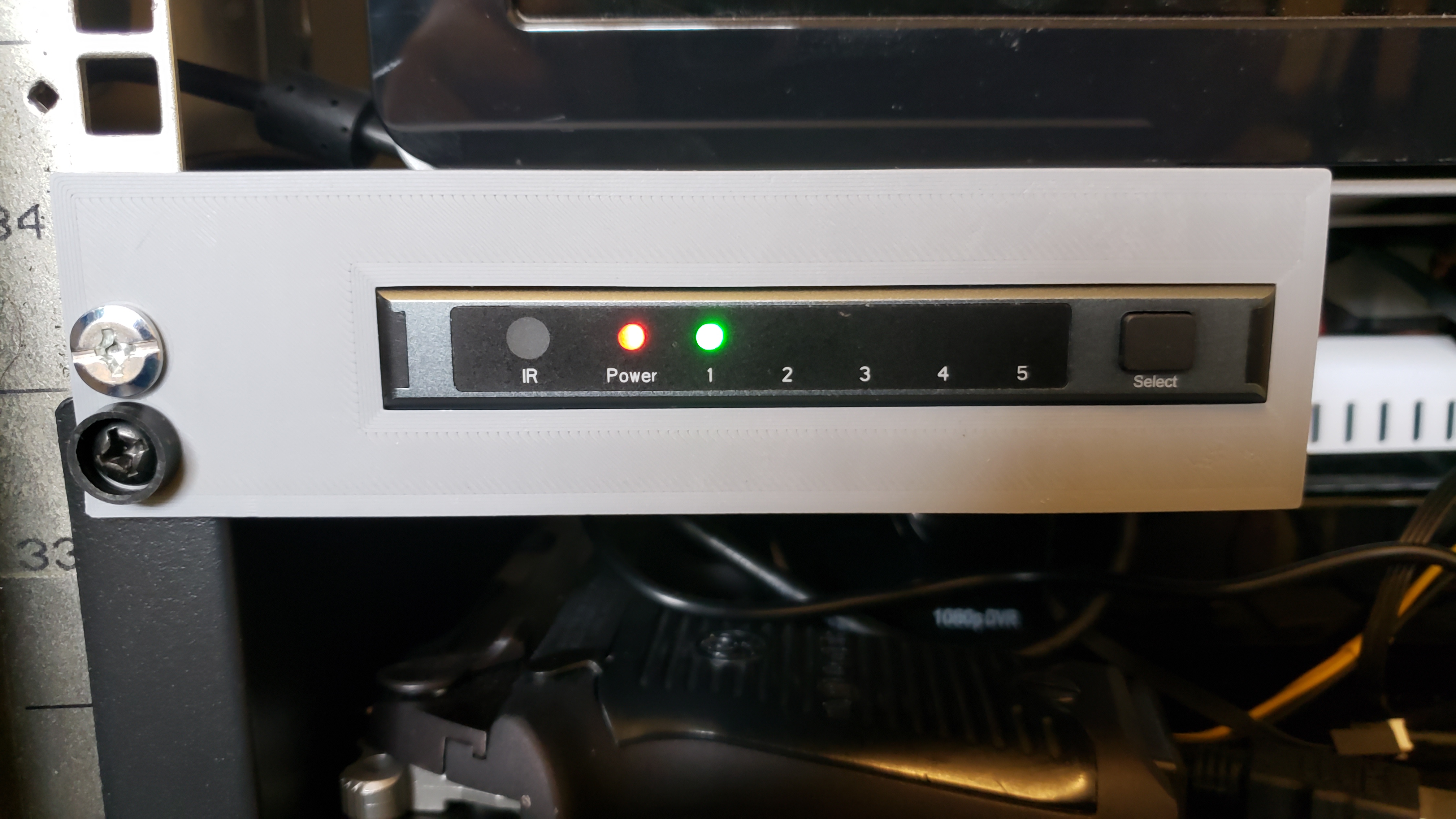 1U Gana 5in1Out HDMI switch mount