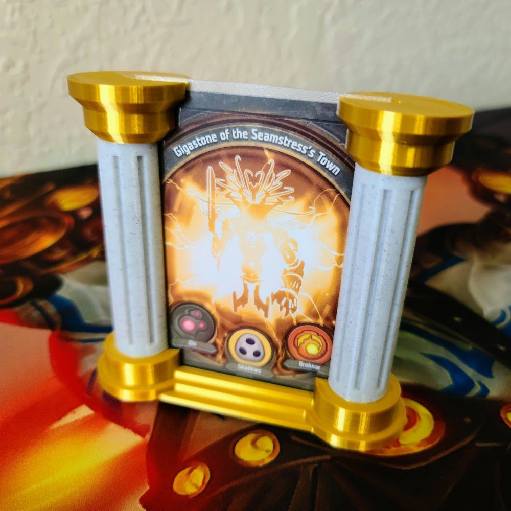 KEYFORGE OR OTHER COLLECTABLE CARD GAME SINGLE CARD PEDESTAL