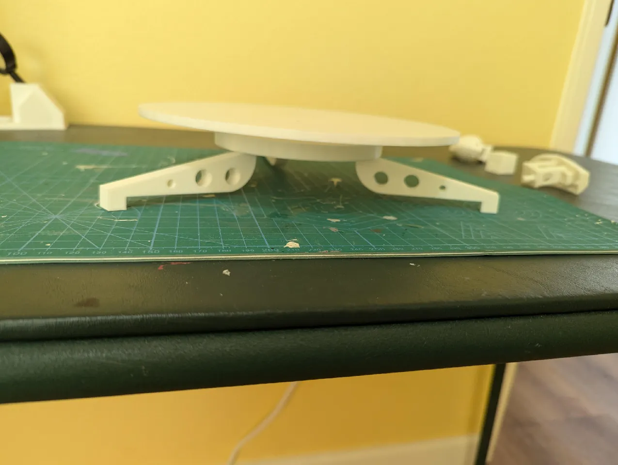 Turntable for painting models by Colemi | Download free STL model ...