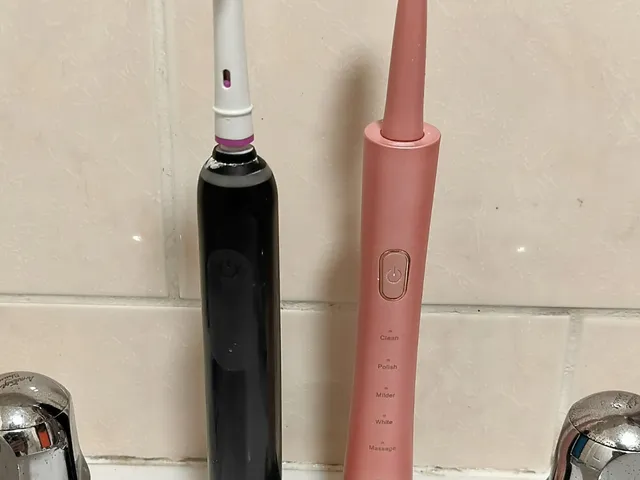 Oral B Toothbrush Holder