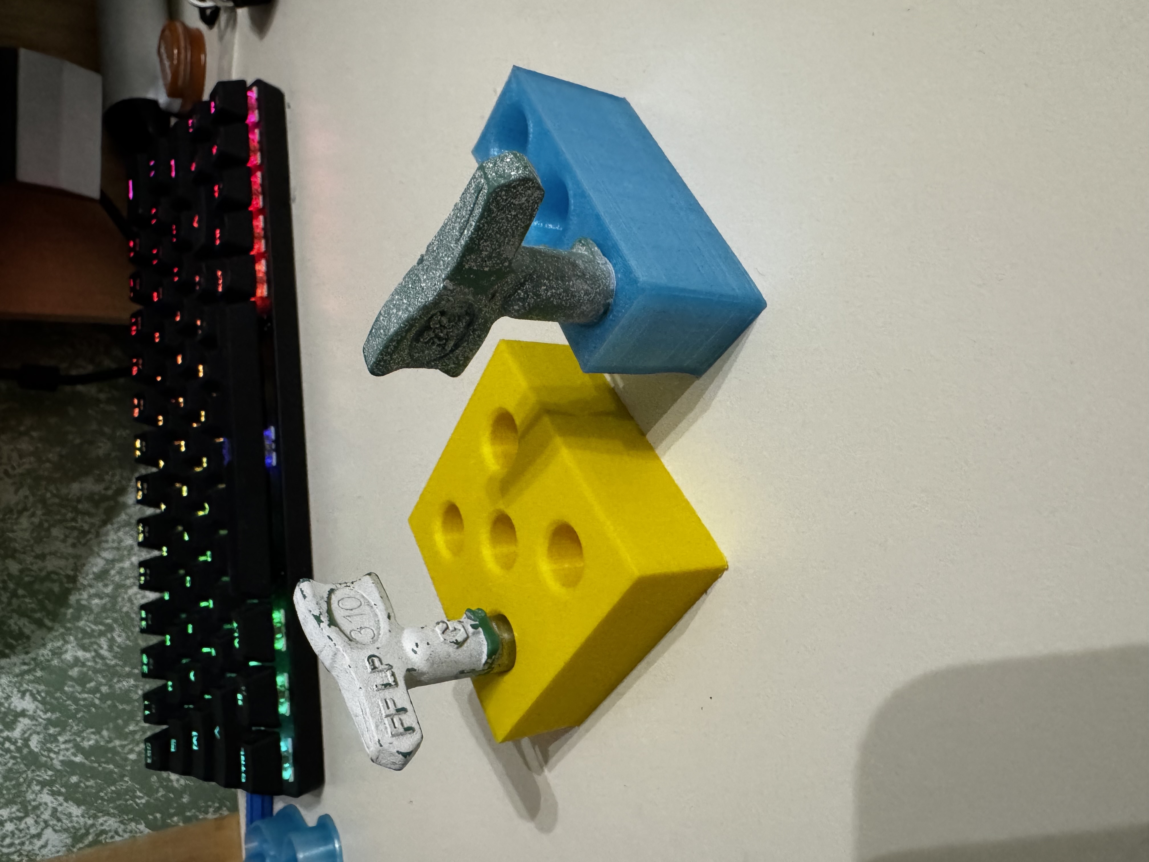 Nozzle organizers