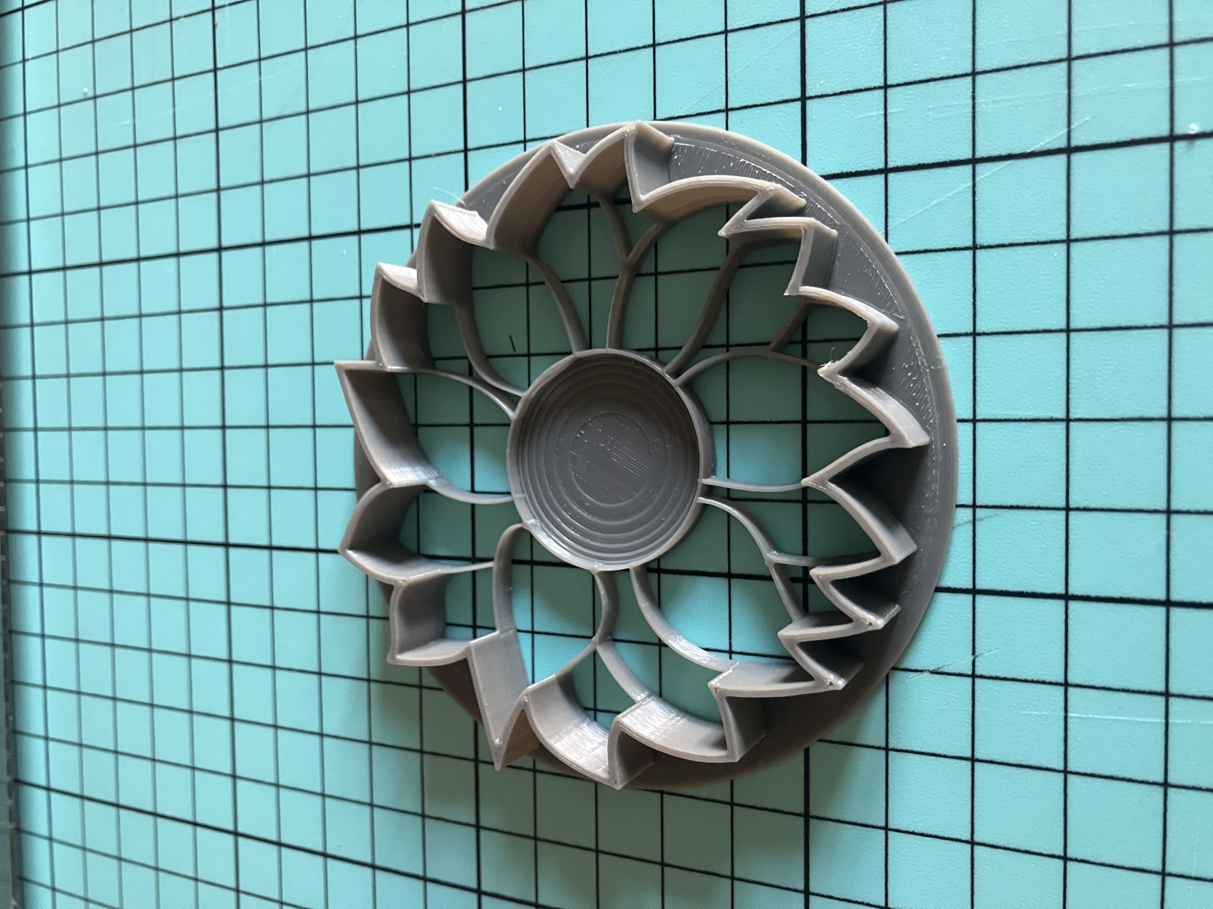 Sunflower-shaped cookie cutter
