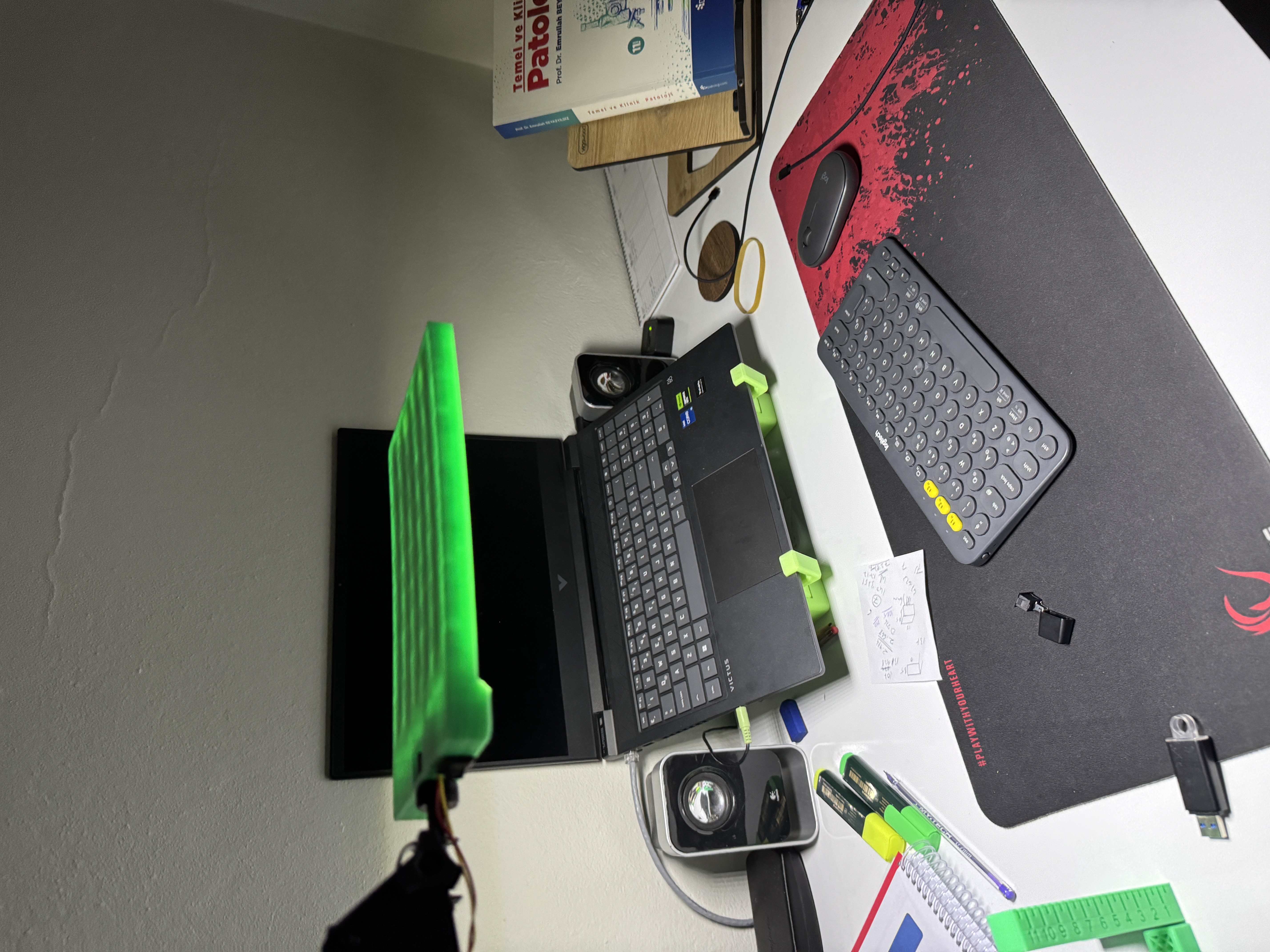 DIY  desk lamp  by arnold44