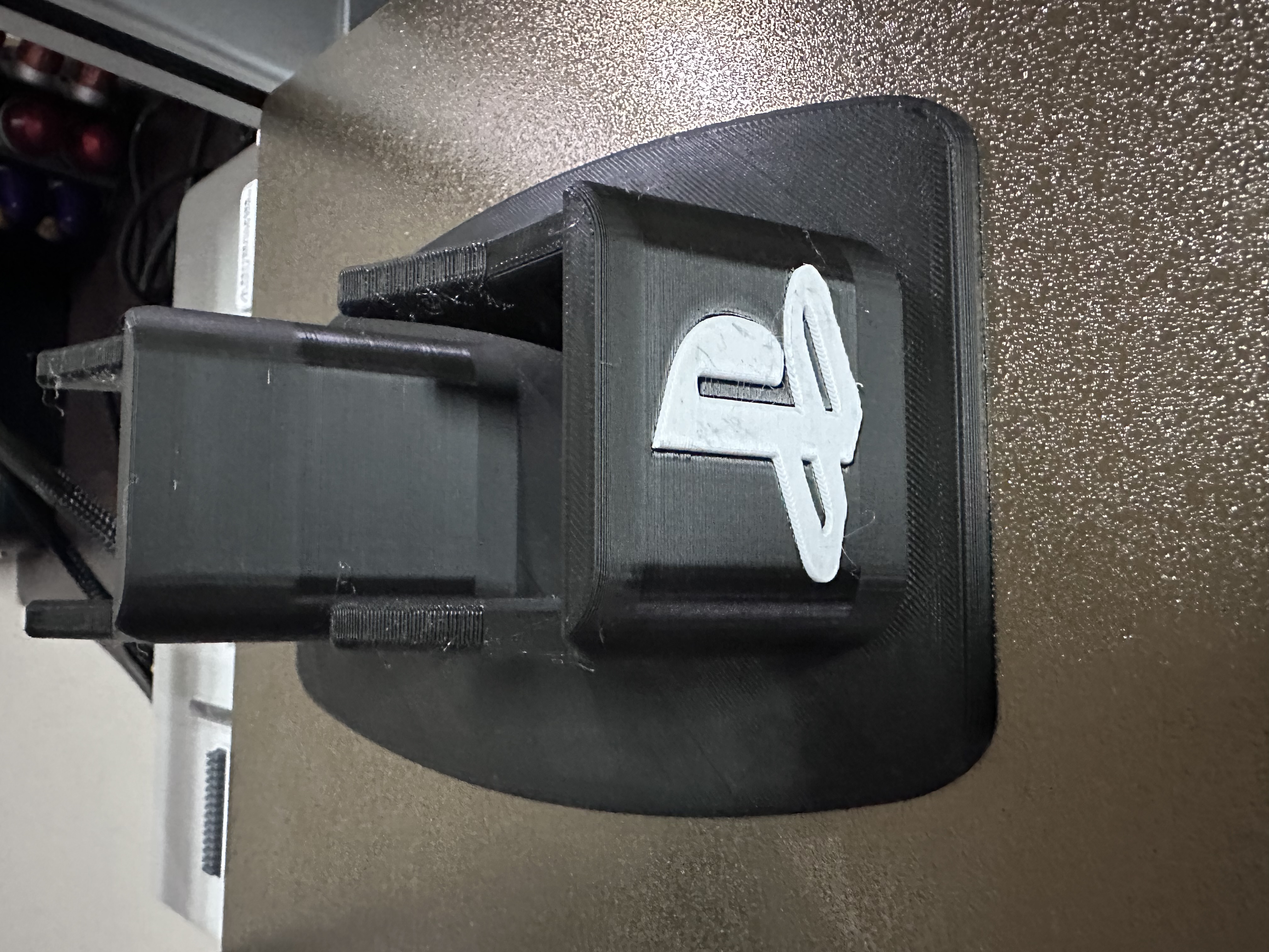 Miniatura 2 do modelo 3D PS5 Dual Controller Stand