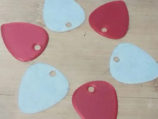 guitar mediator - guitar pick