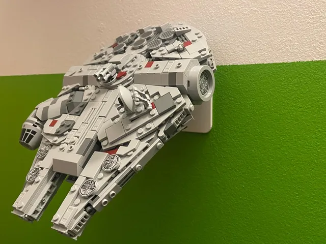 Lego 75375 Mini falcon wall mount