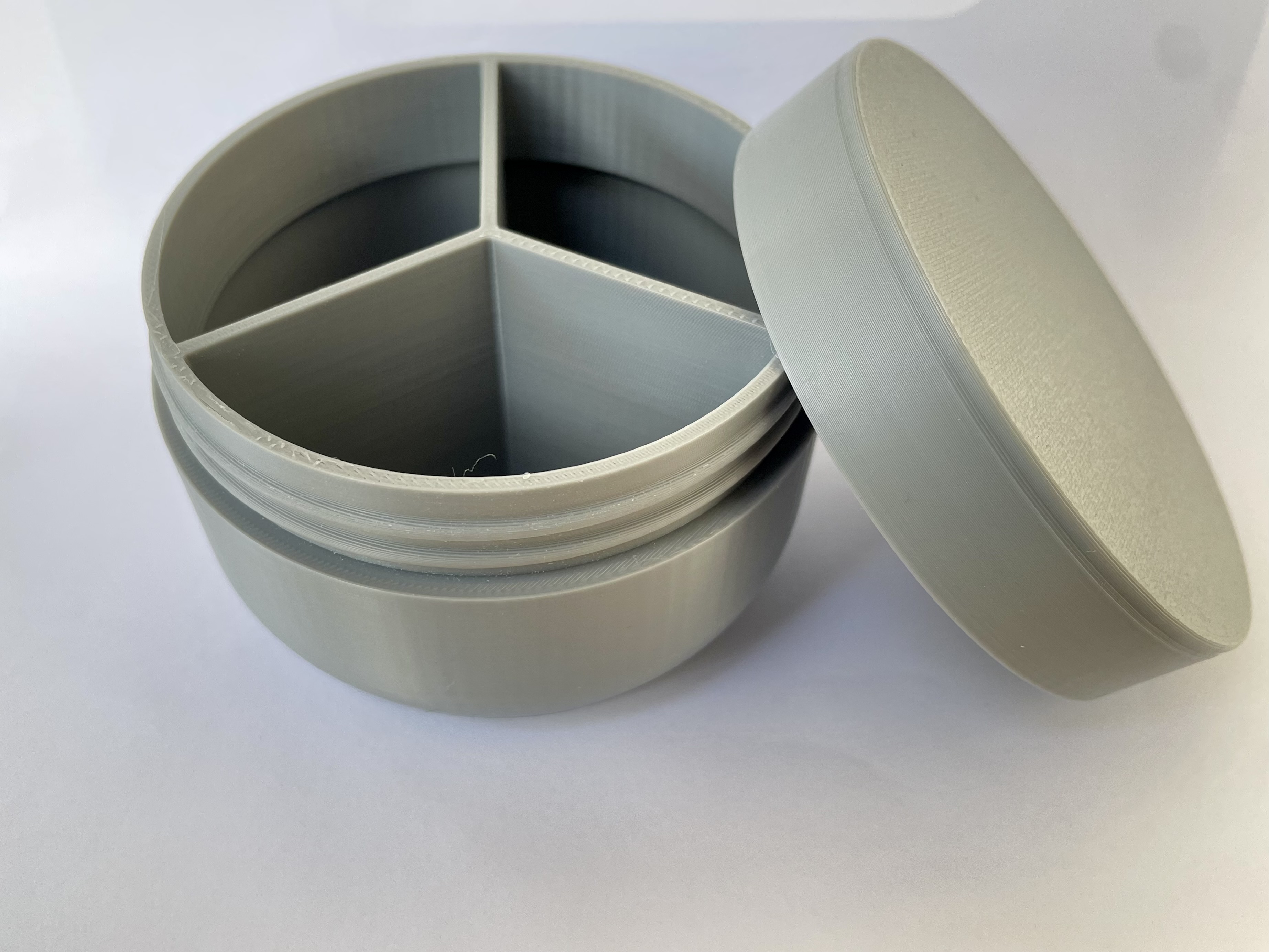 Container with compartments