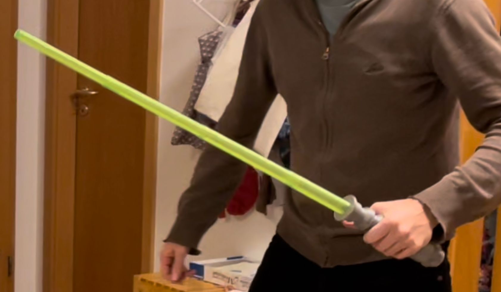 Collapsing Lightsaber (Remix) with 4 blades — miniatura 3
