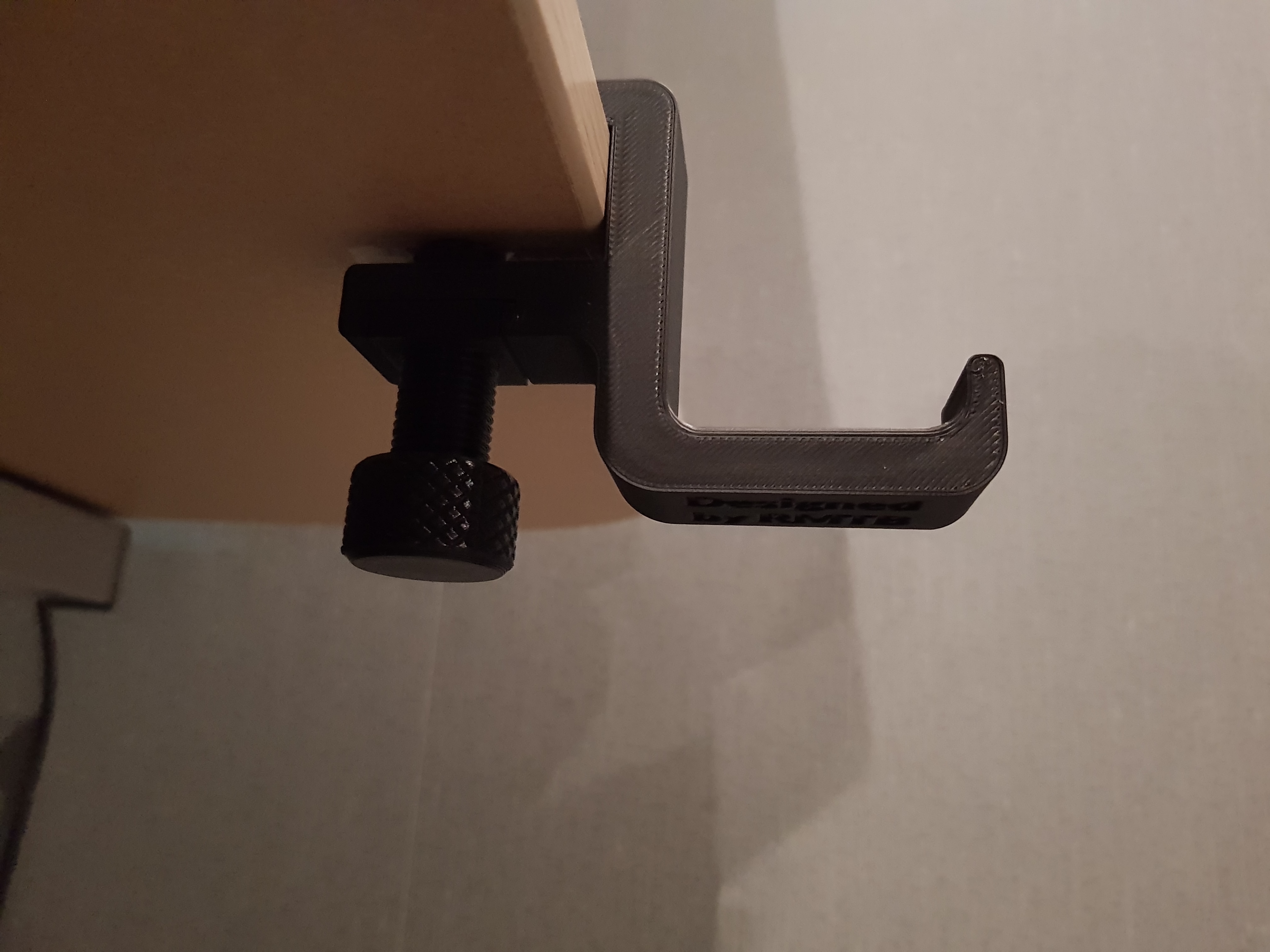 Miniatura 3 do modelo 3D Headset Hanger 2.0