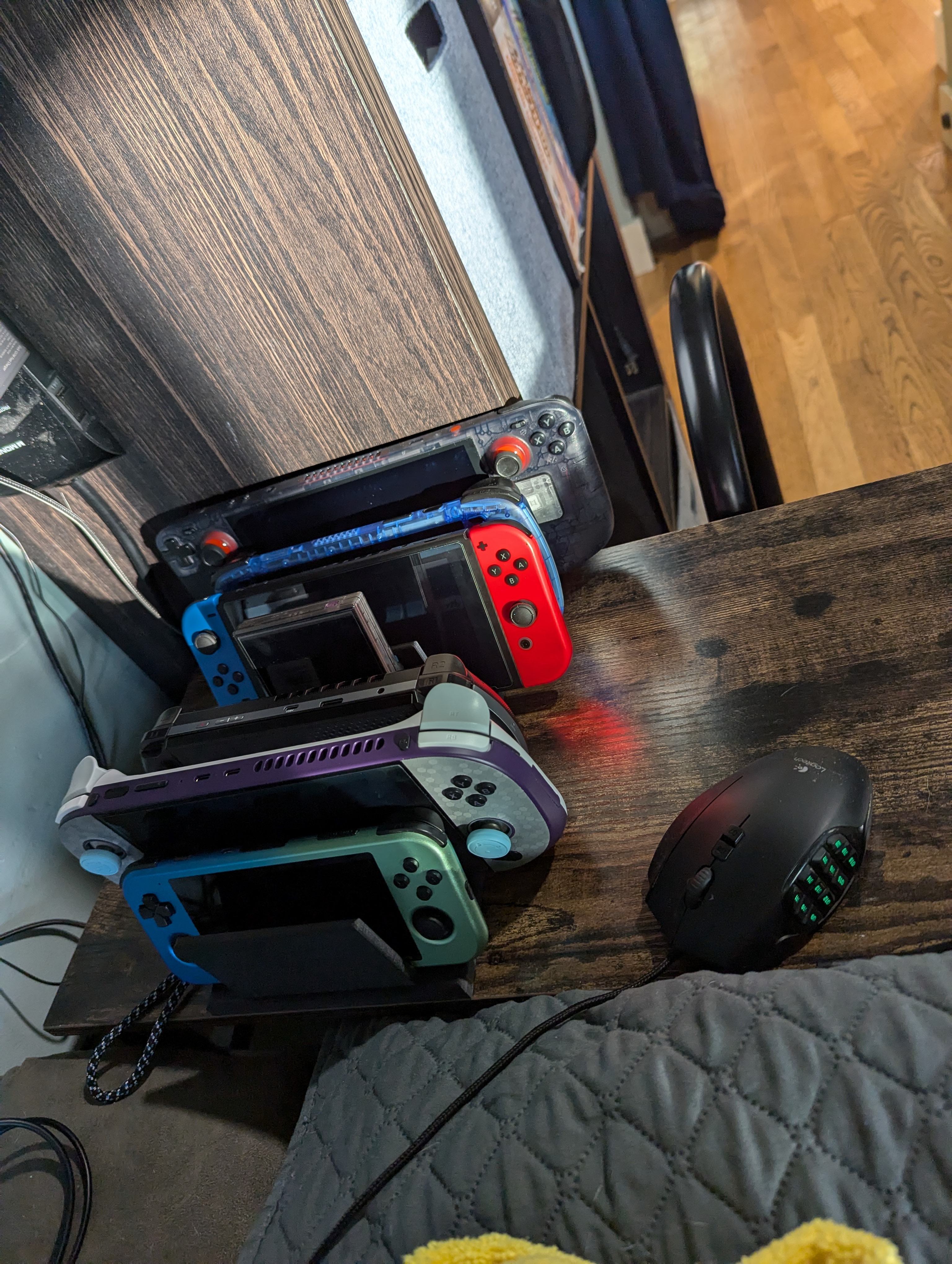 Handheld Stand — thumbnail 3