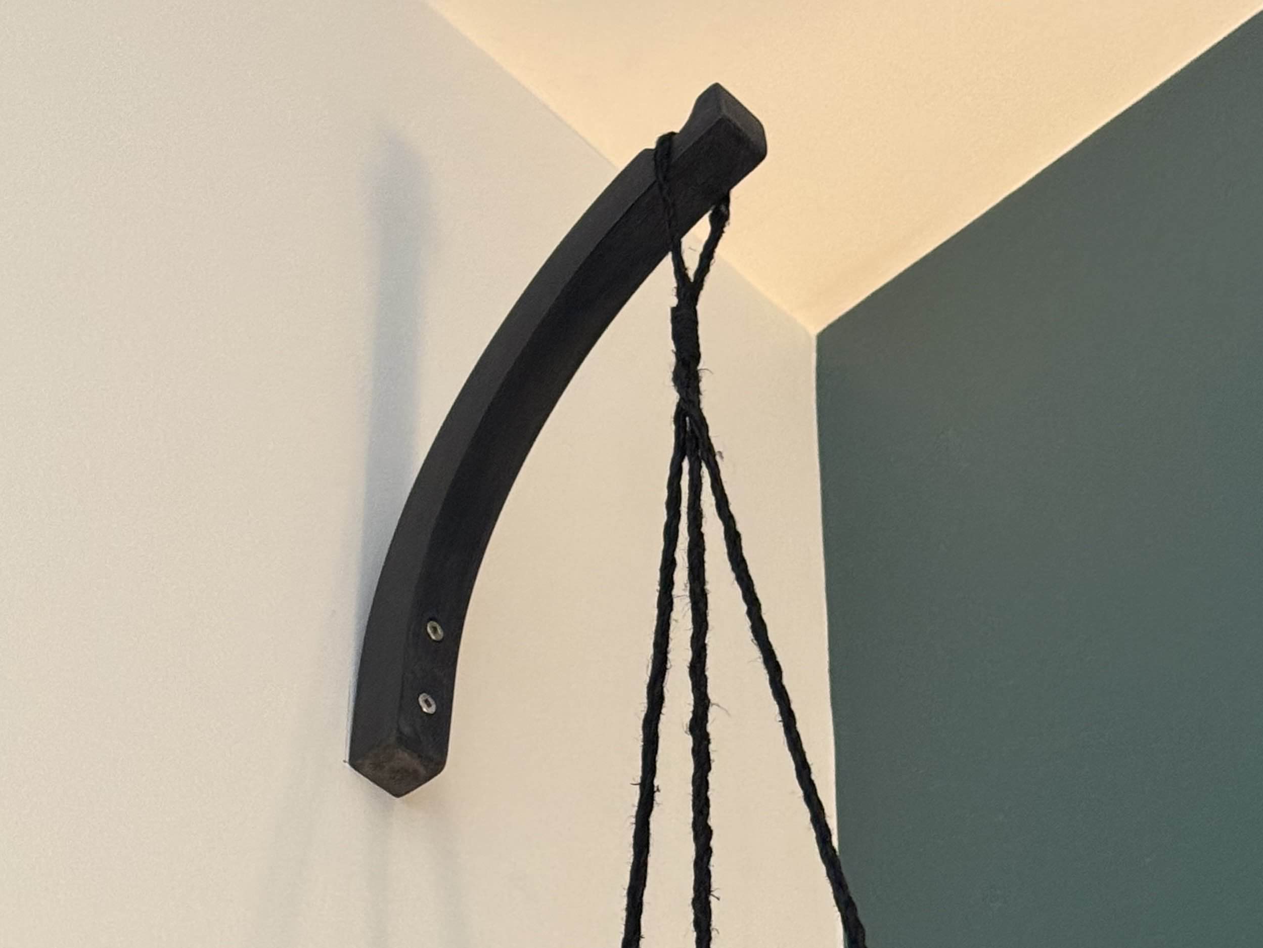 Curved Plant Hanger