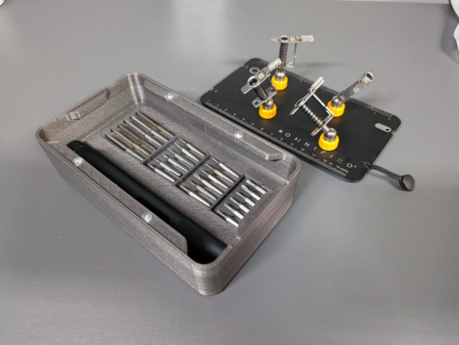Omnifixo + Screwdriver Box