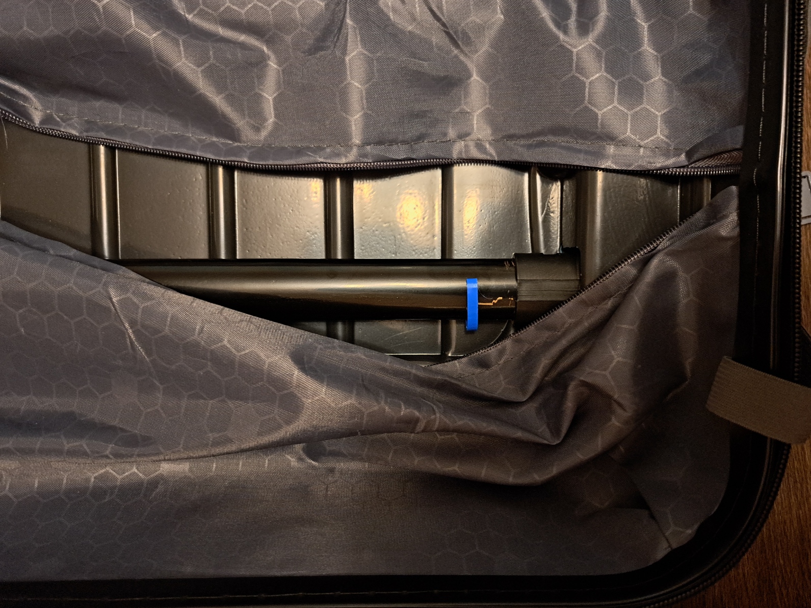Borderline Suitcase Handle Extension Fix (Easily Customisable)