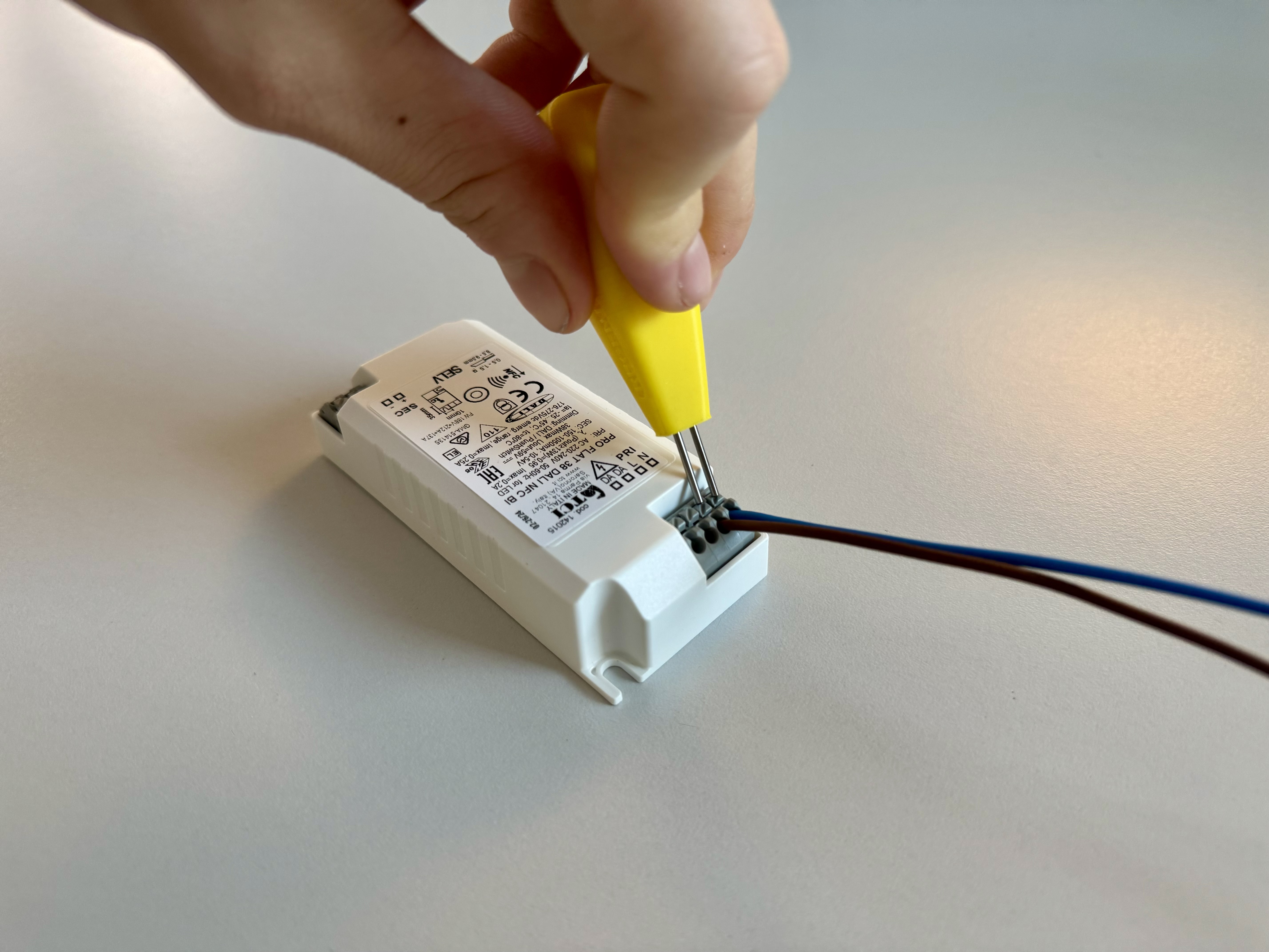 Electronics Terminal Opener