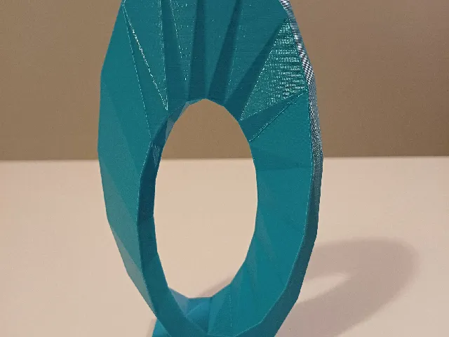 Standing Möbius with nice facets.