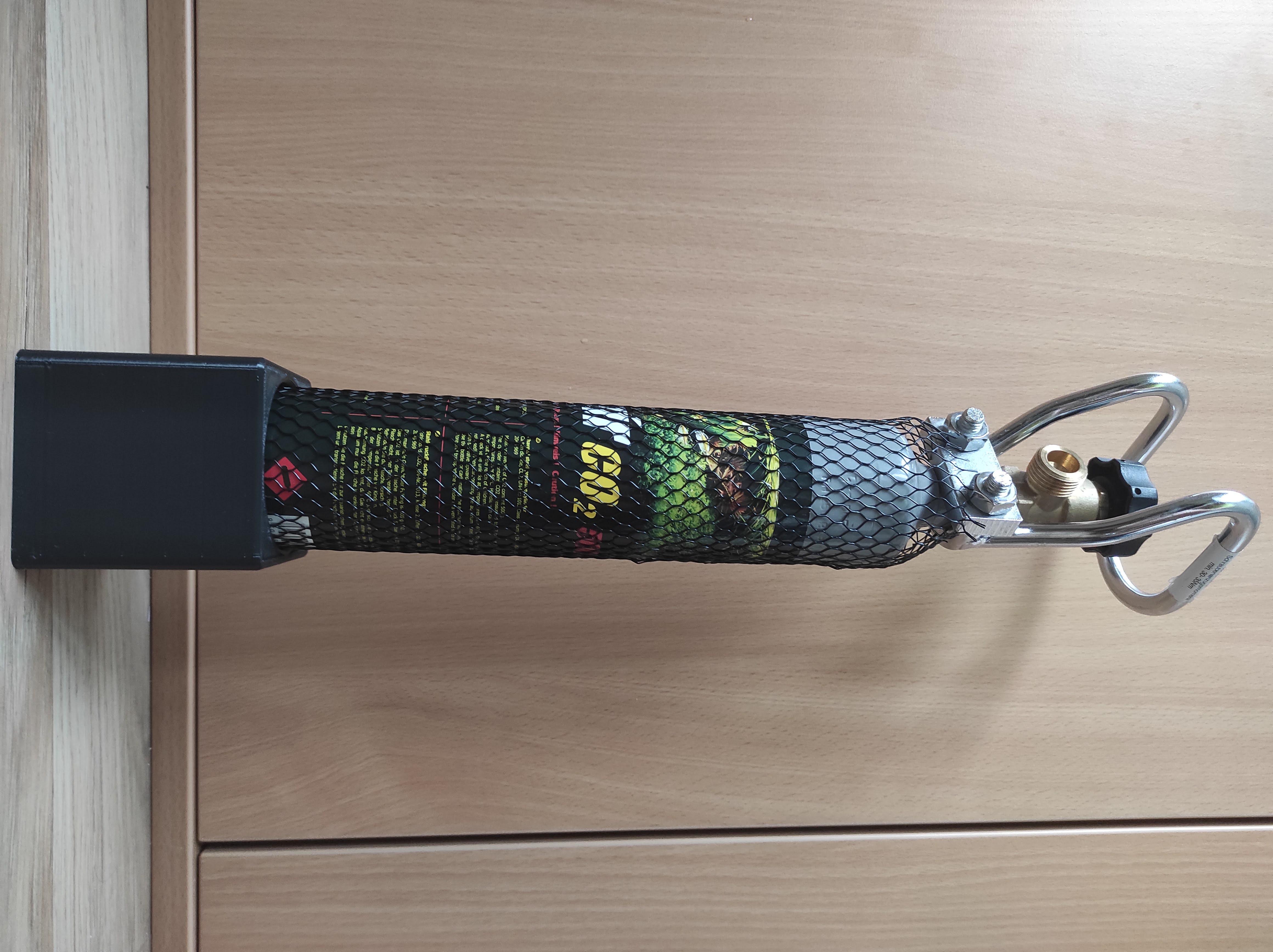 500g CO2 cylinder holder