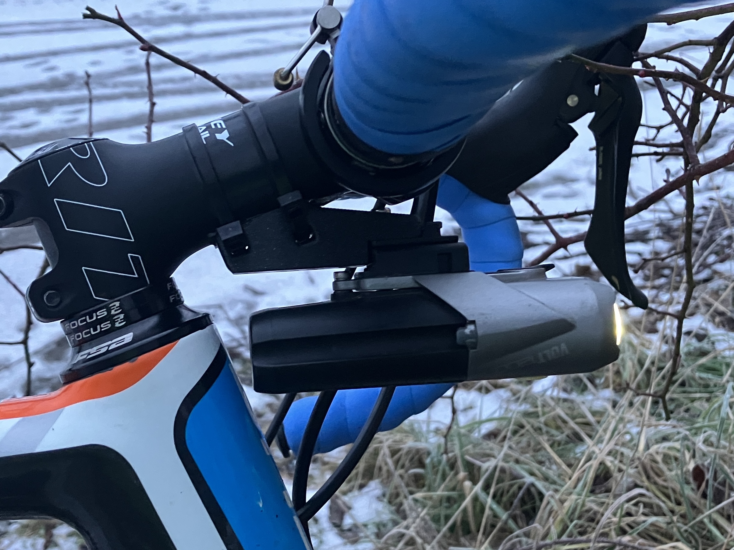 Cateye bycicle light stem center mount