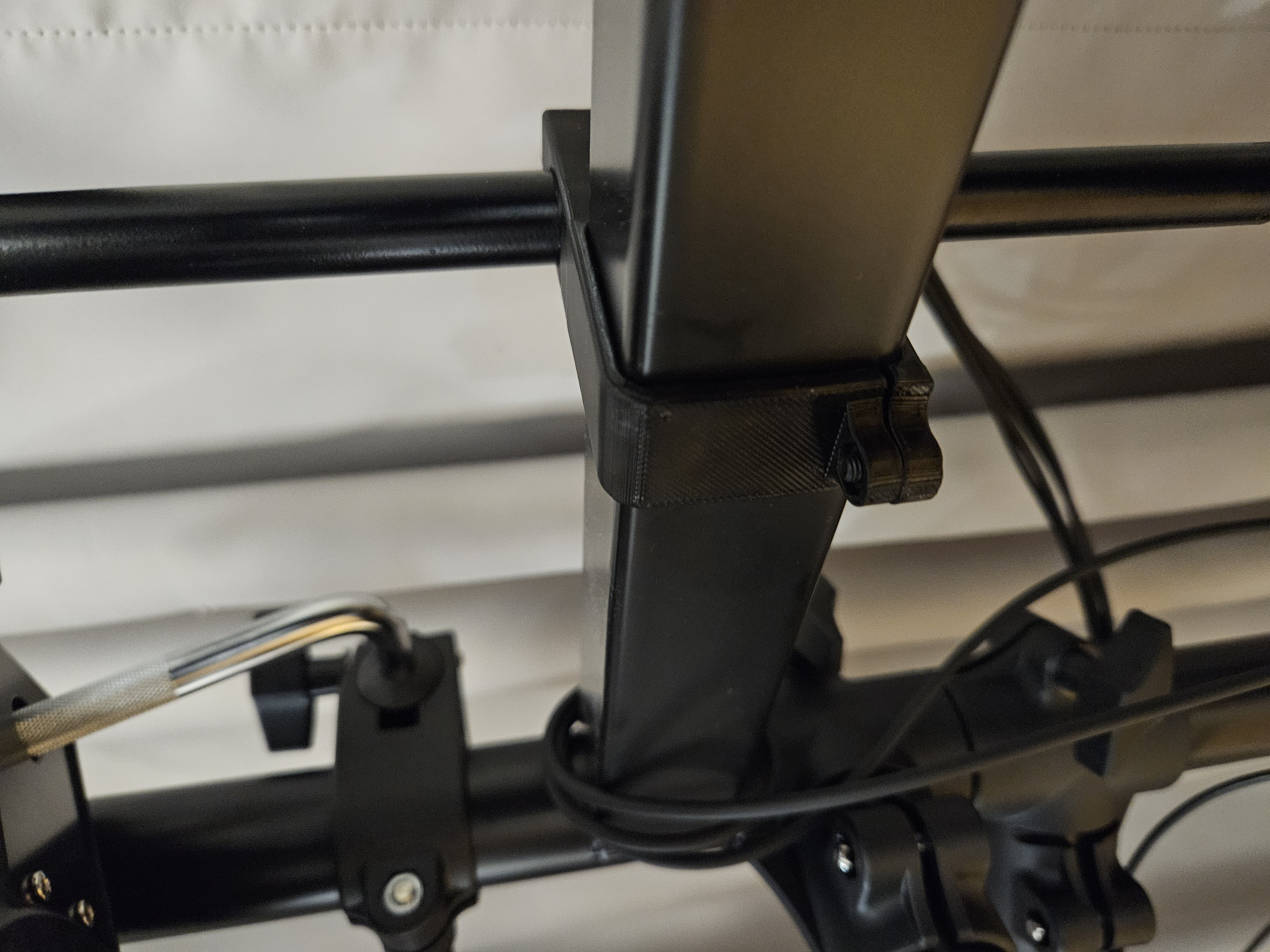 Roland V-Drums Note/smartphone frame clamp