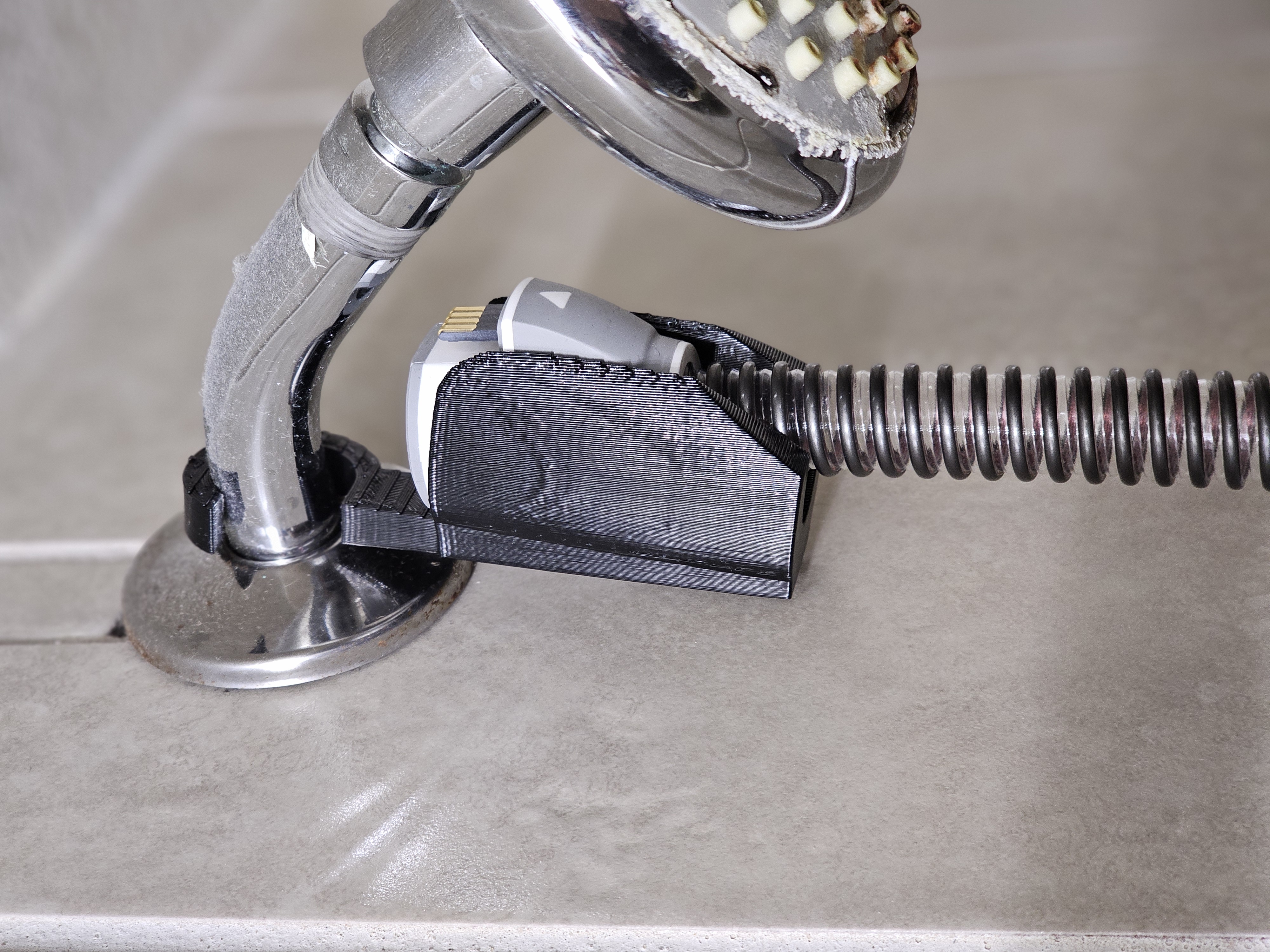 CPAP hose drying hook