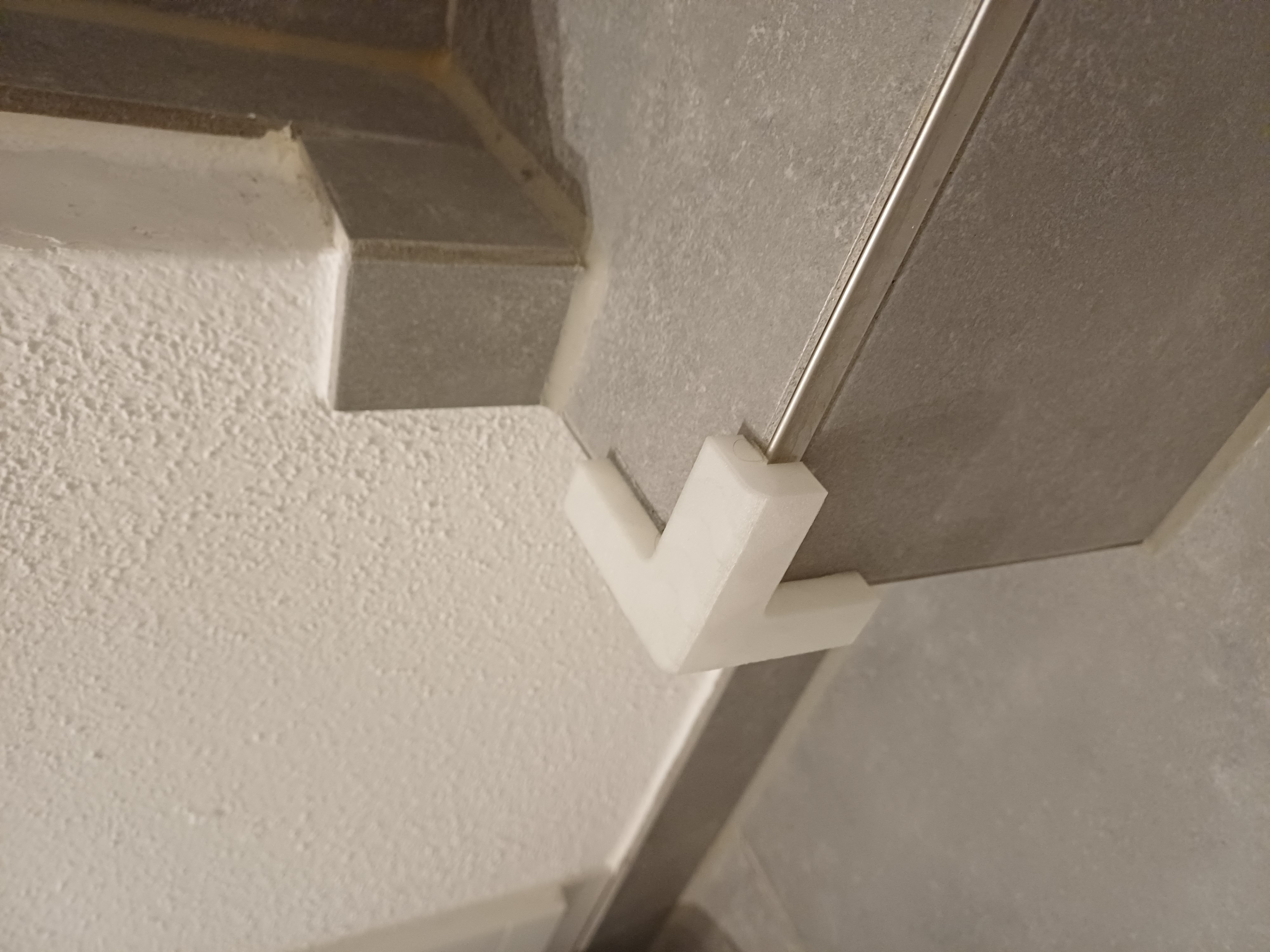 Ein weiterer Eckenschutz / Another corner protector