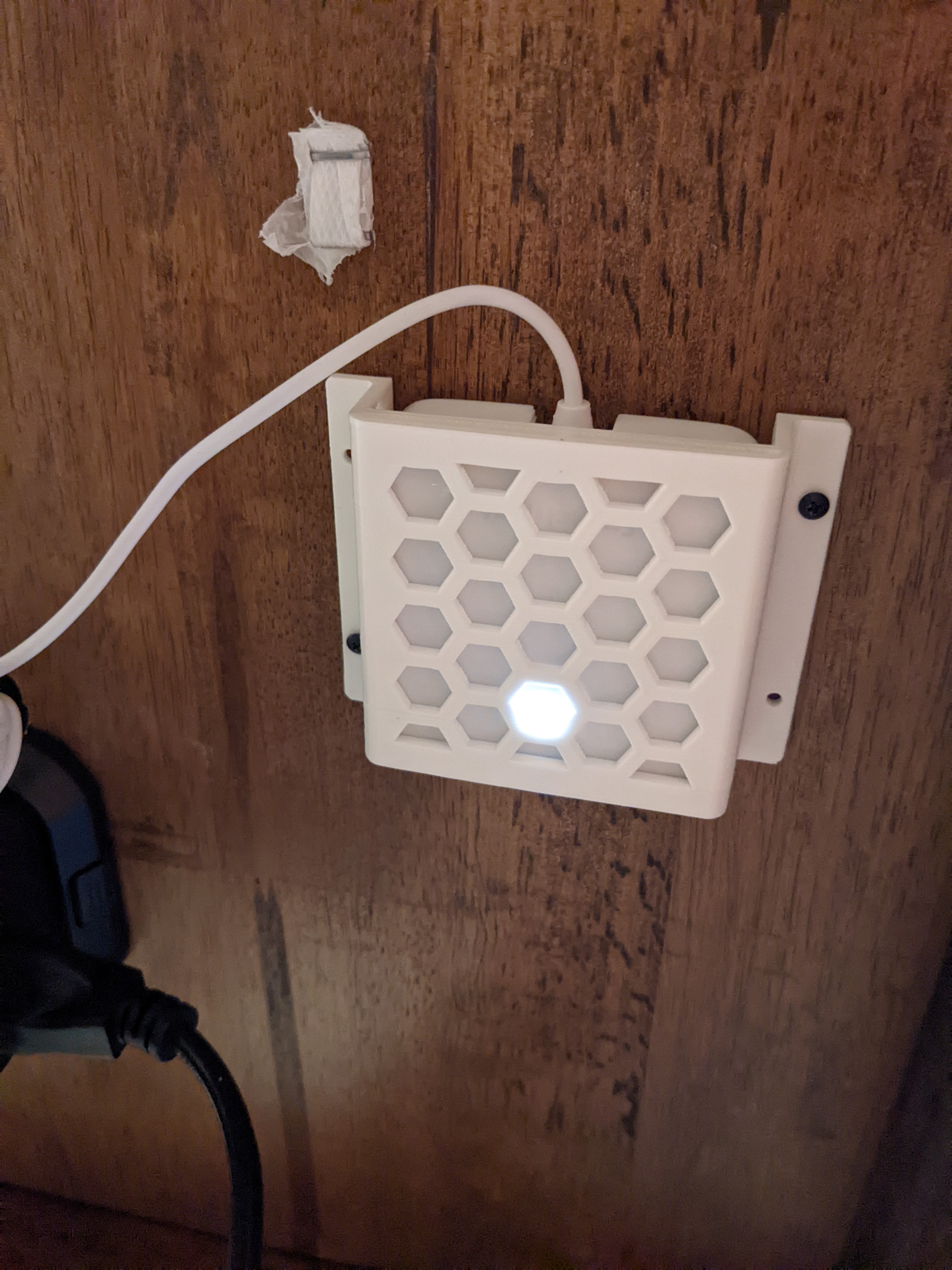 SwitchBot Hub Mounting Bracket — thumbnail 5