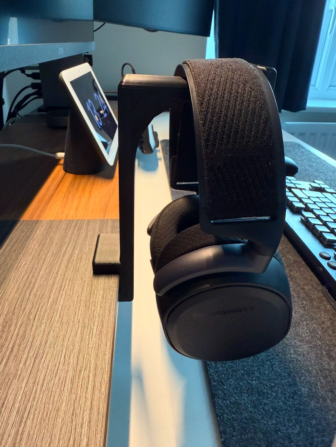 Slotted Desk Headphones Stand — miniatura 2