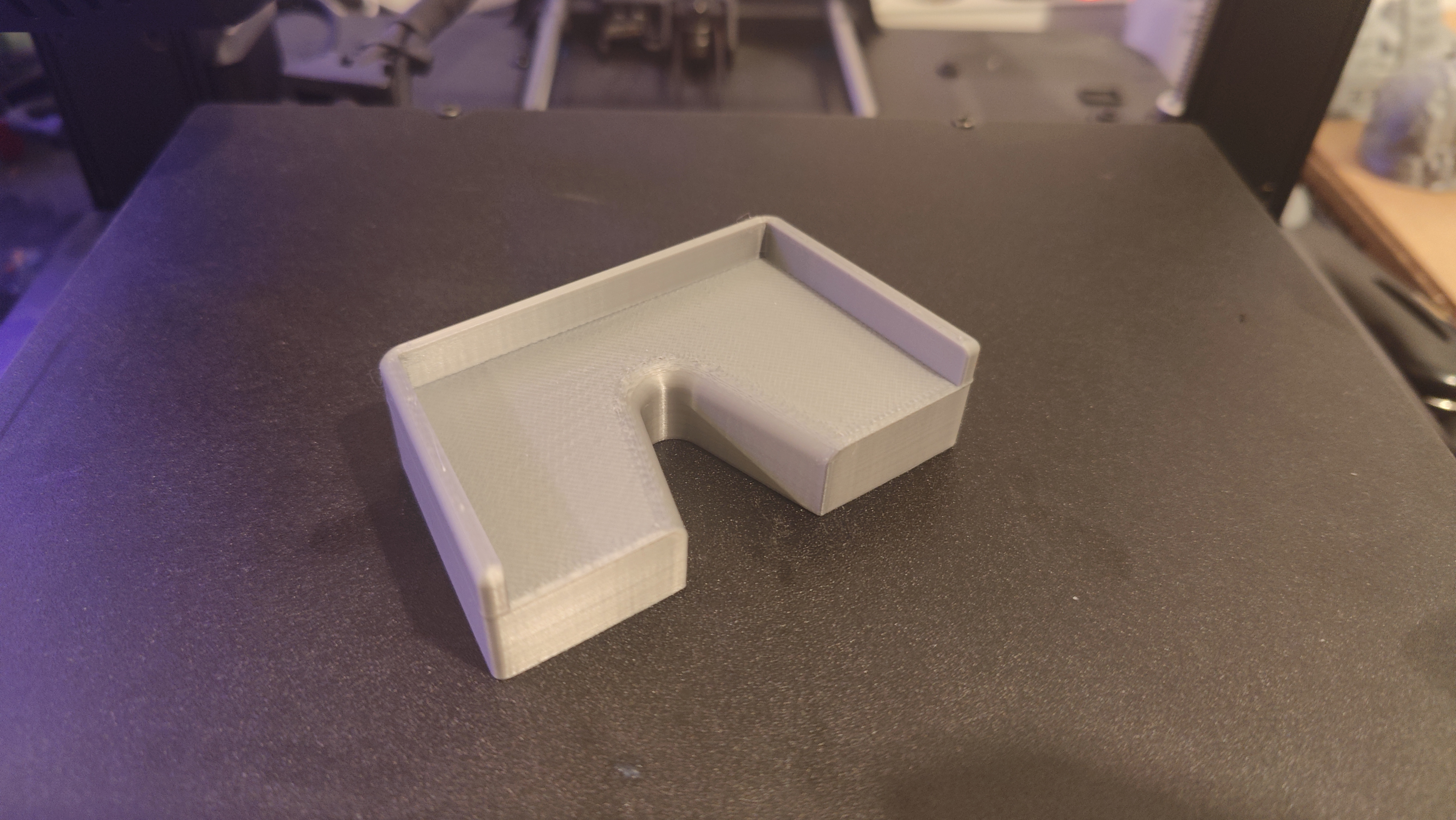 MSI mag322 Monitor raising block