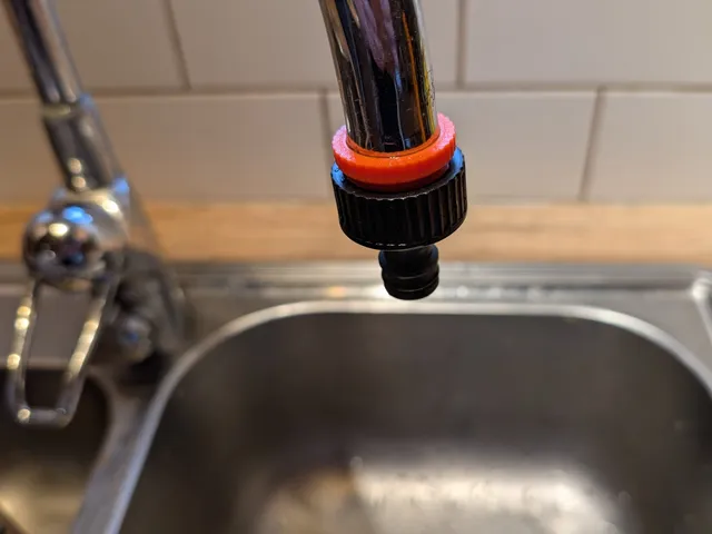 Adapter, 22mm kitchen faucet to Gardena coupling