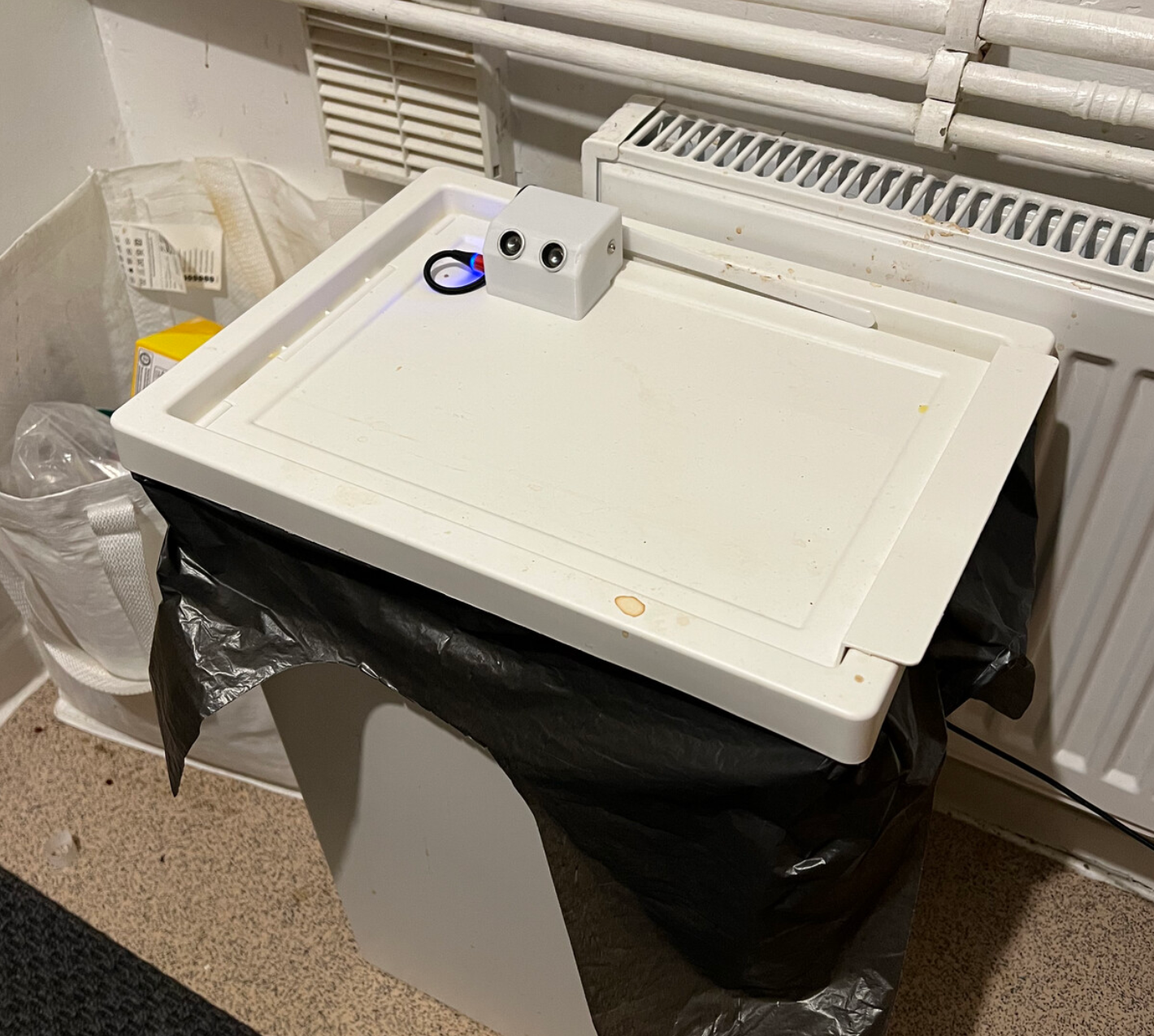 Automatic Ikea bin opening device — miniatura 4