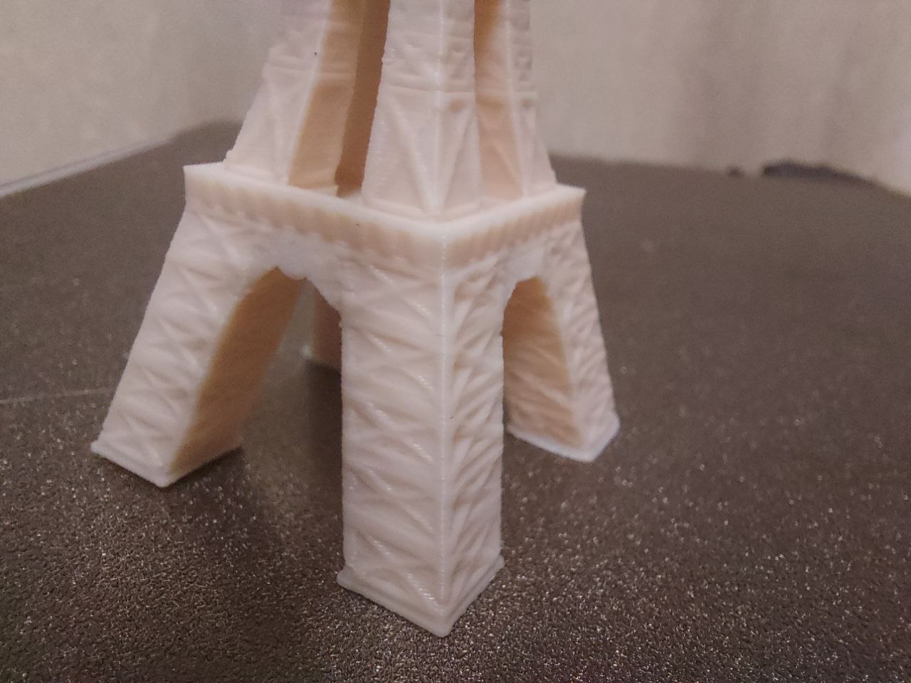Eiffel tower — thumbnail 2